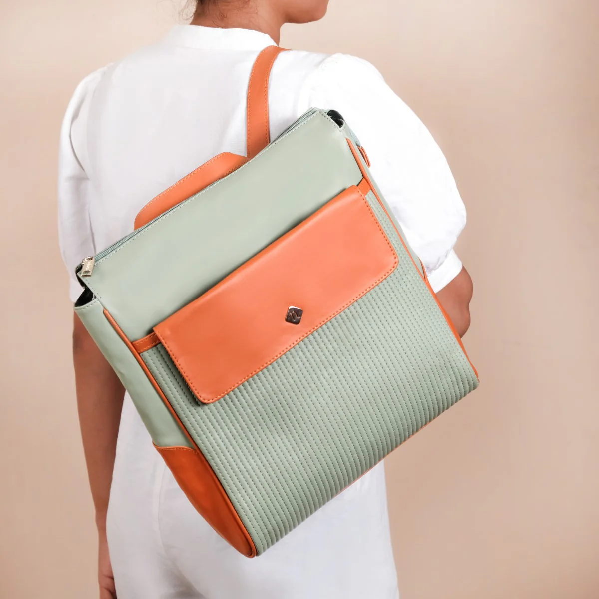 2-In-1 Convertible Tote Bag And Backpack - Image 19