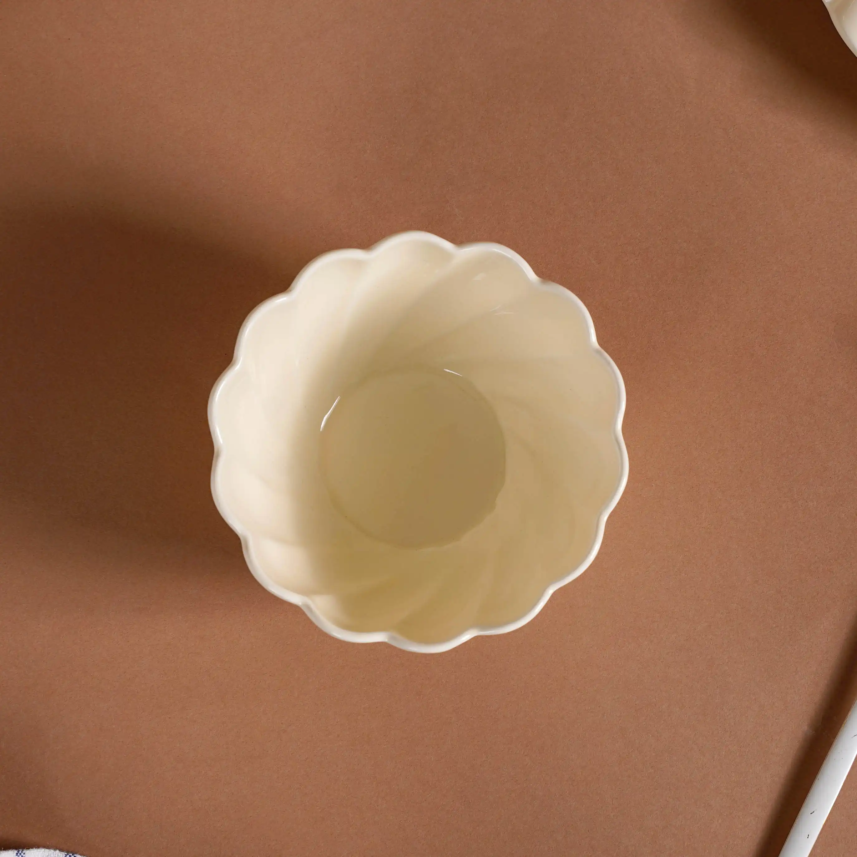 22 Piece Scallop Cream Luxury Dinner Set For 6 - Image 12