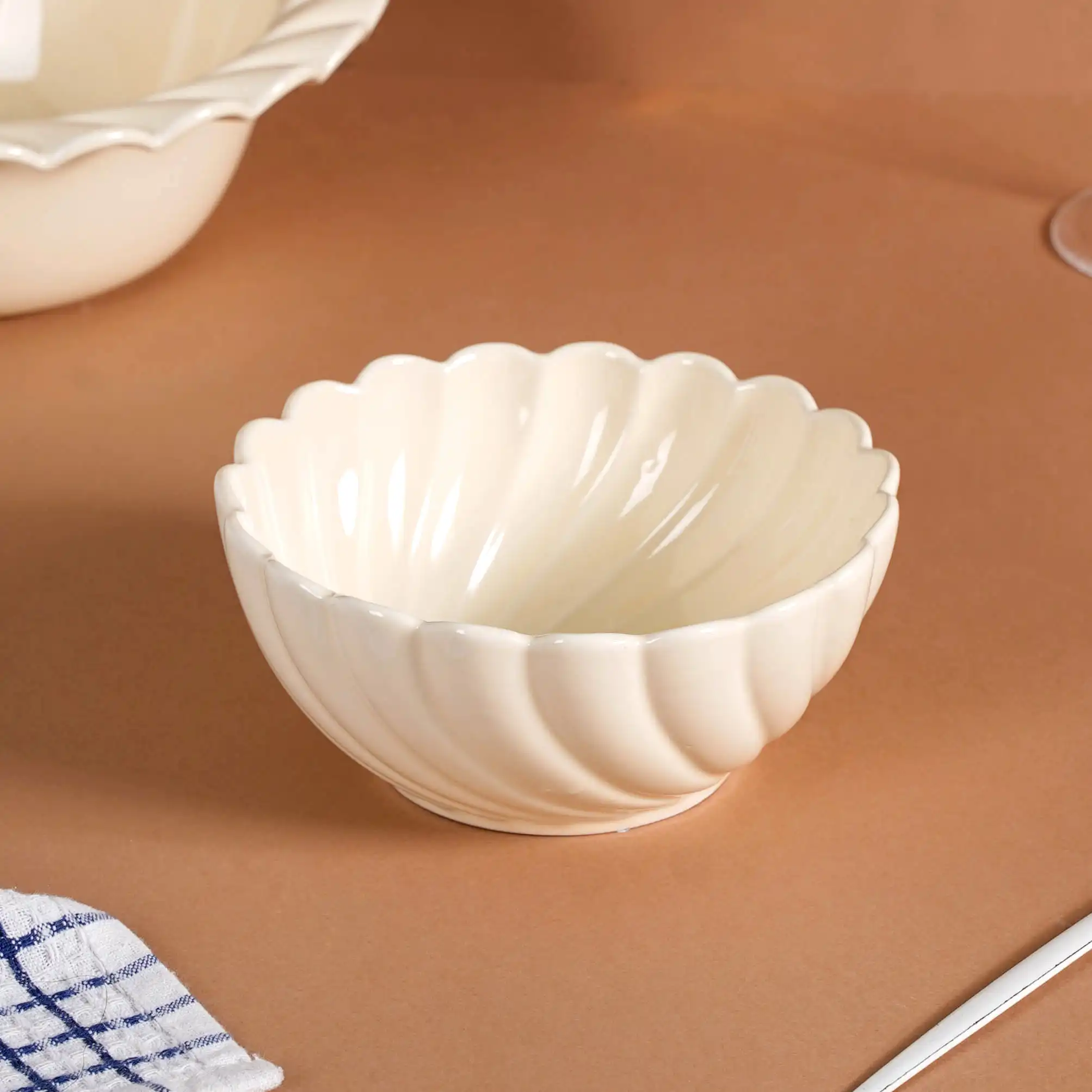 22 Piece Scallop Cream Luxury Dinner Set For 6 - Image 17