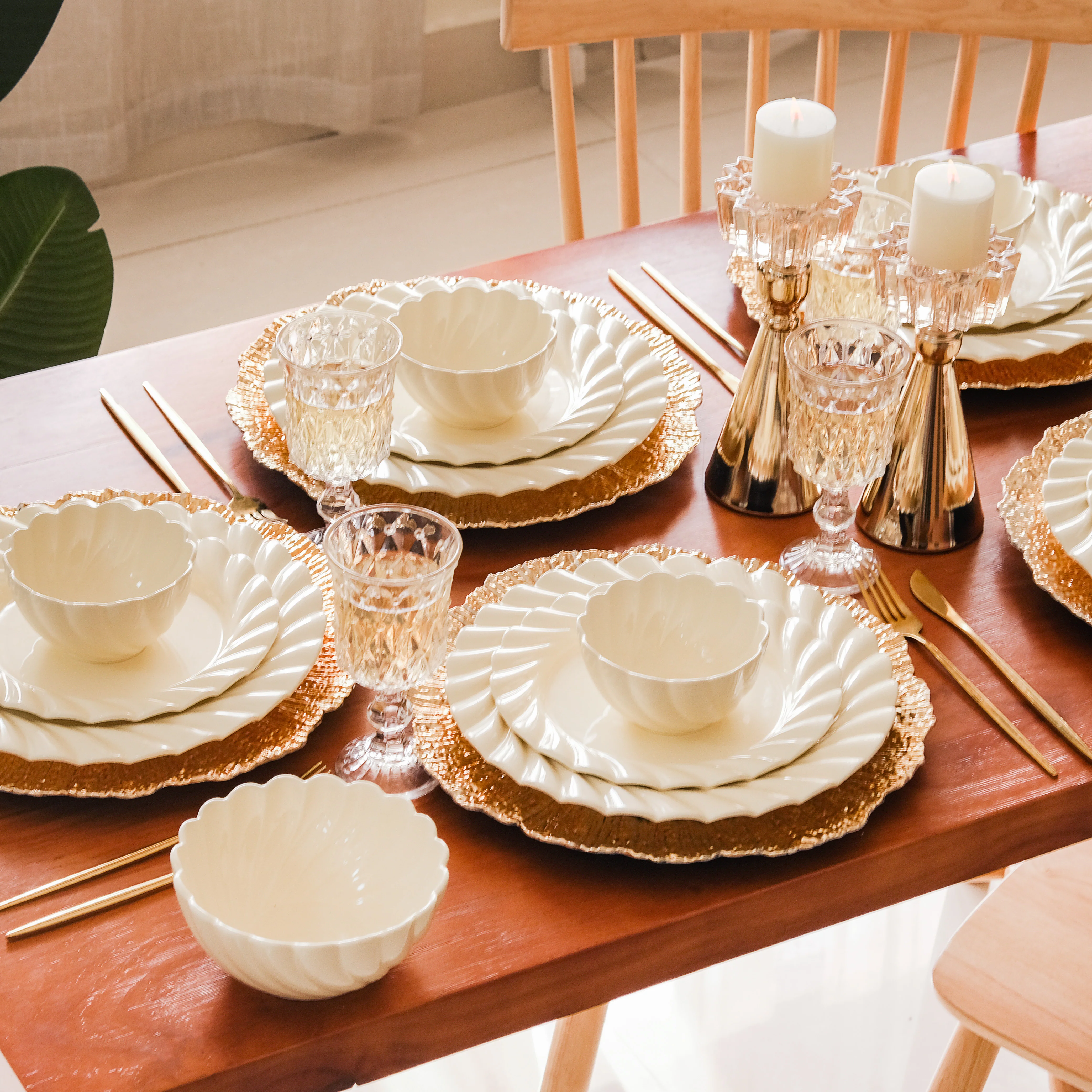 22 Piece Scallop Cream Luxury Dinner Set For 6 - Image 2