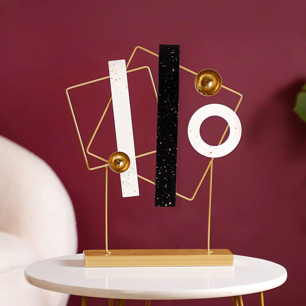 Abstract 3D Metal Table Decor - Image 9
