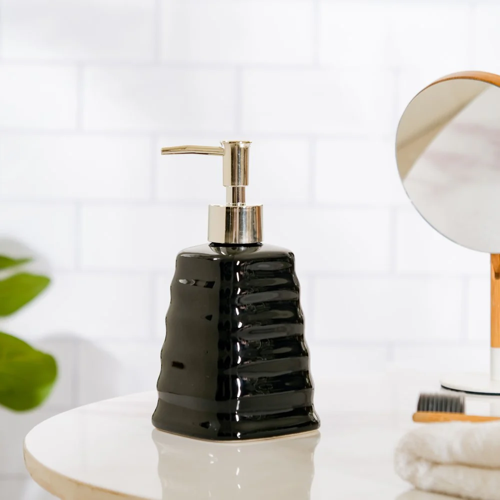 Abstract Ceramic Dispenser With Nozzle Black 7 Inch - Image 7