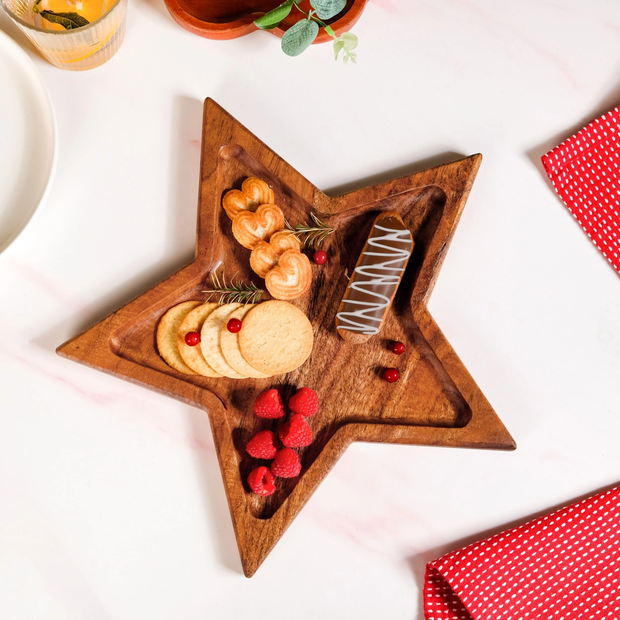 Acacia Wood Star Serving Platter 31x27cm