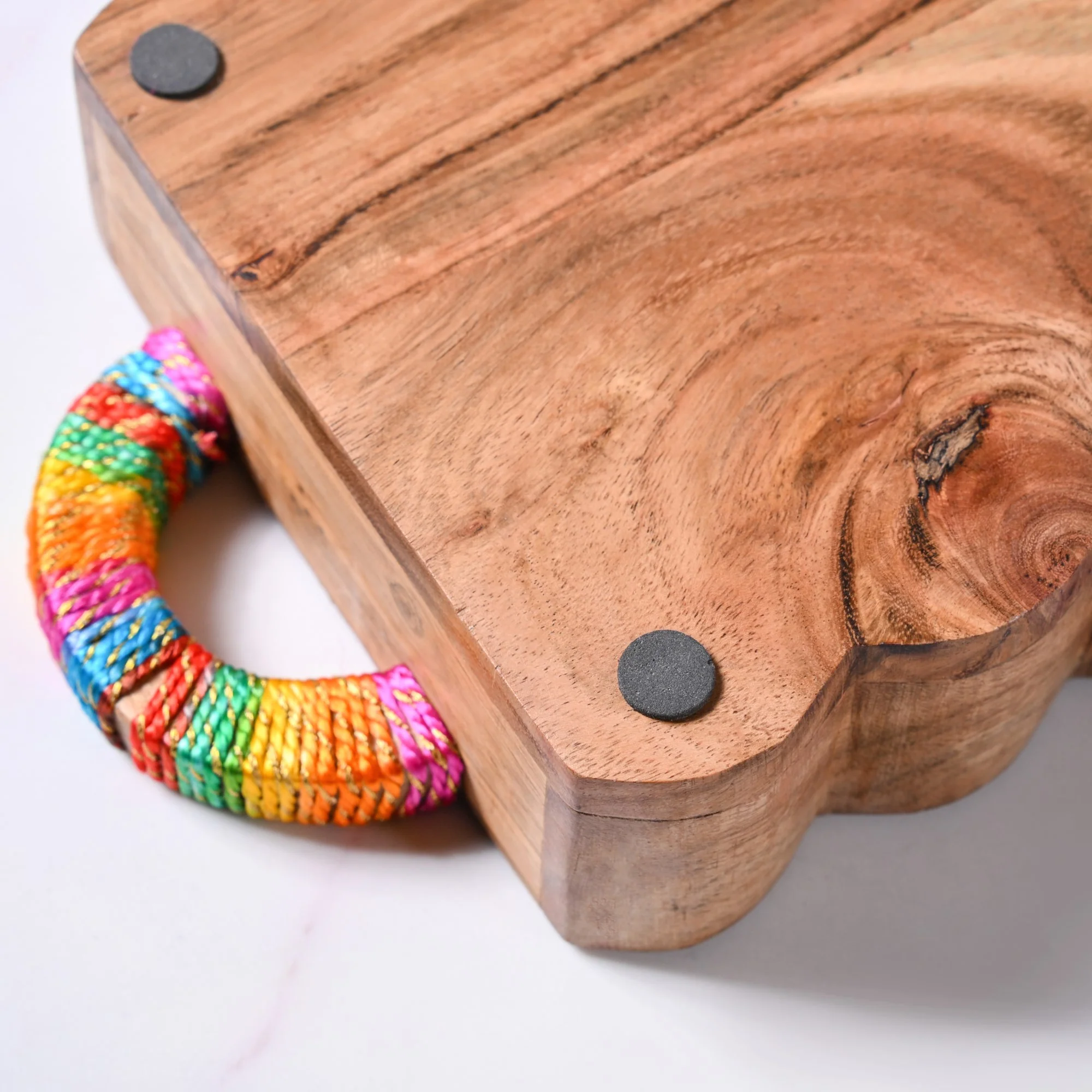Acacia Wood Serving Tray With Colourful Handles And Gold Zari Work - Image 9