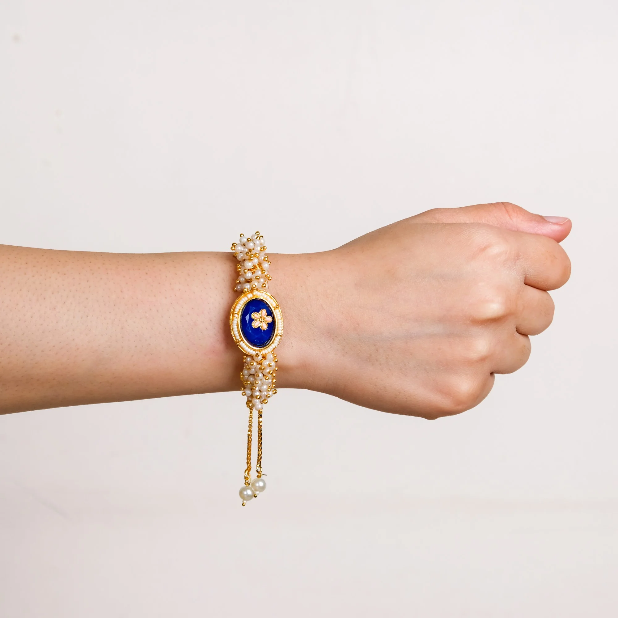 Adjustable Bracelet Rakhi Set For Siblings - Image 4