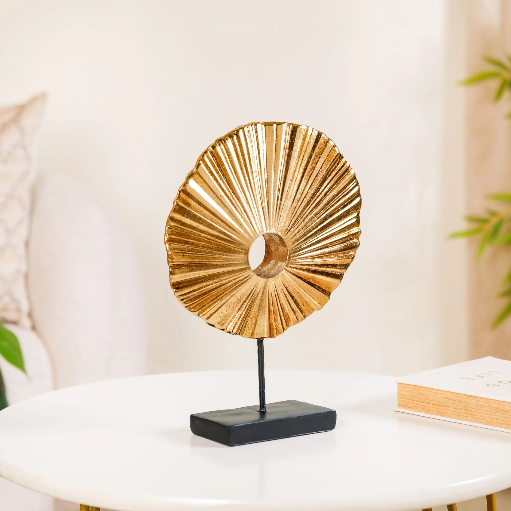 Aesthetic Sunbeam Accent Showpiece Gold - Image 3