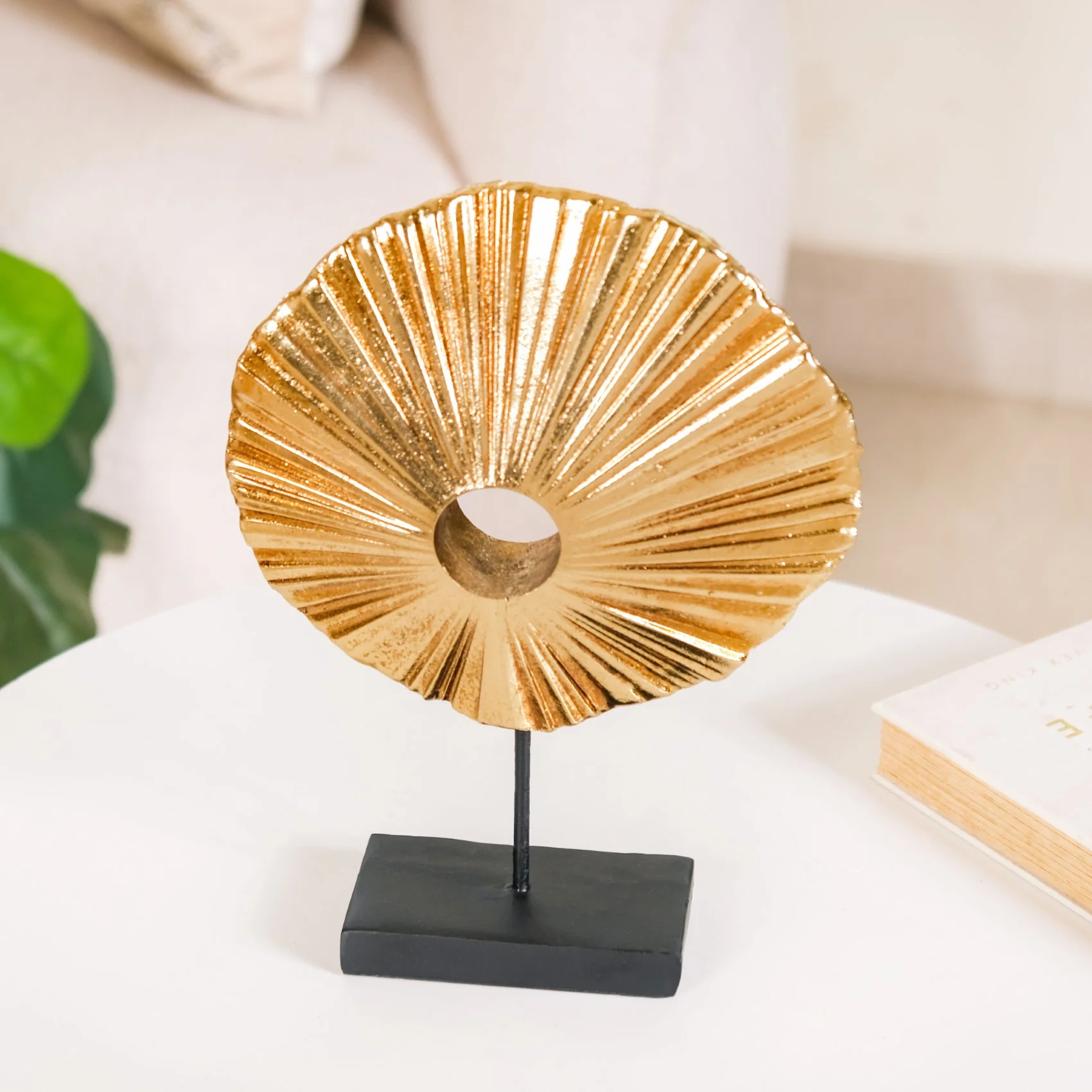 Aesthetic Sunbeam Accent Showpiece Gold - Image 8