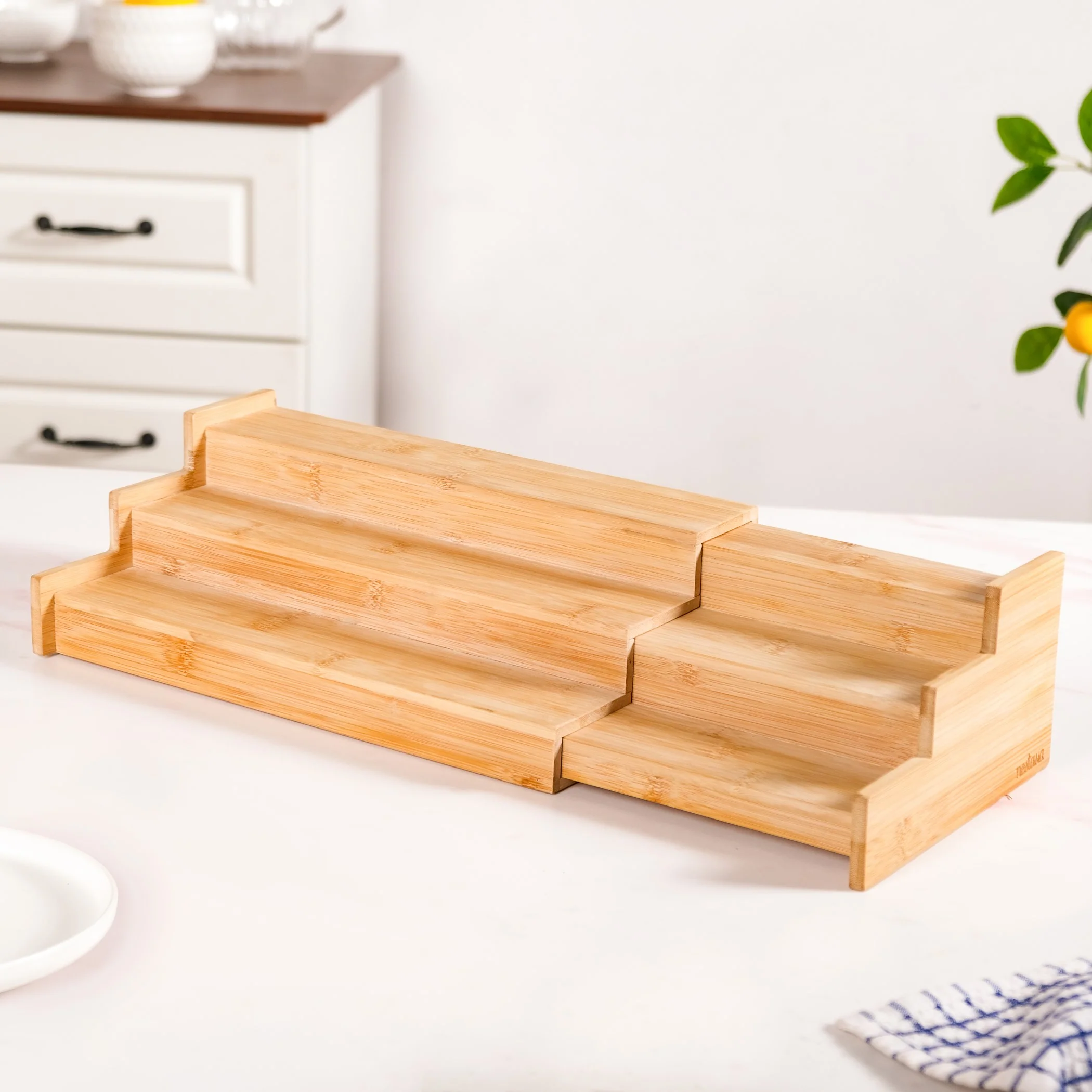 Airtight Spice Jars Set Of 21 With Expandable Wooden Kitchen Organiser Rack - Image 8