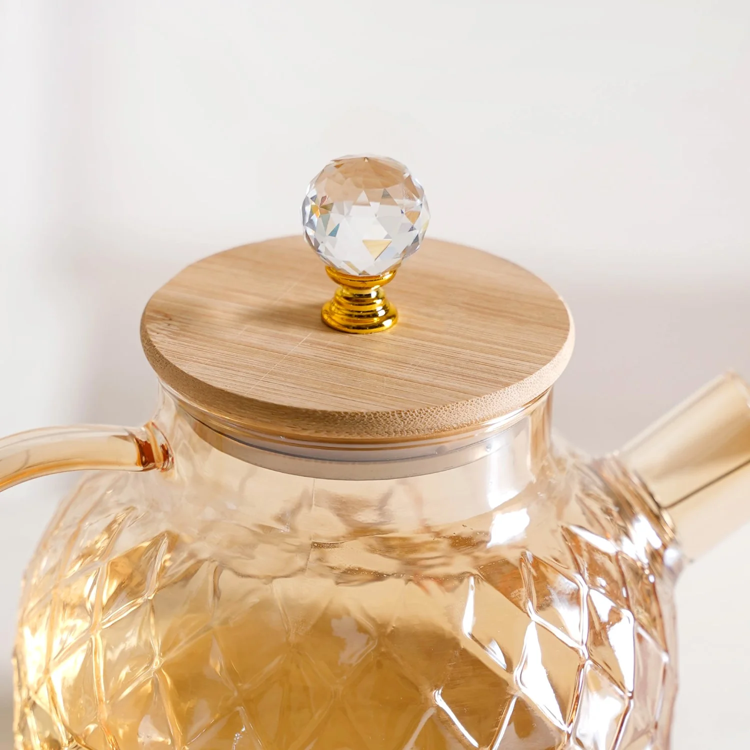 Amber Diamond Glass Jug with Bamboo Lid 1300ml - Image 8