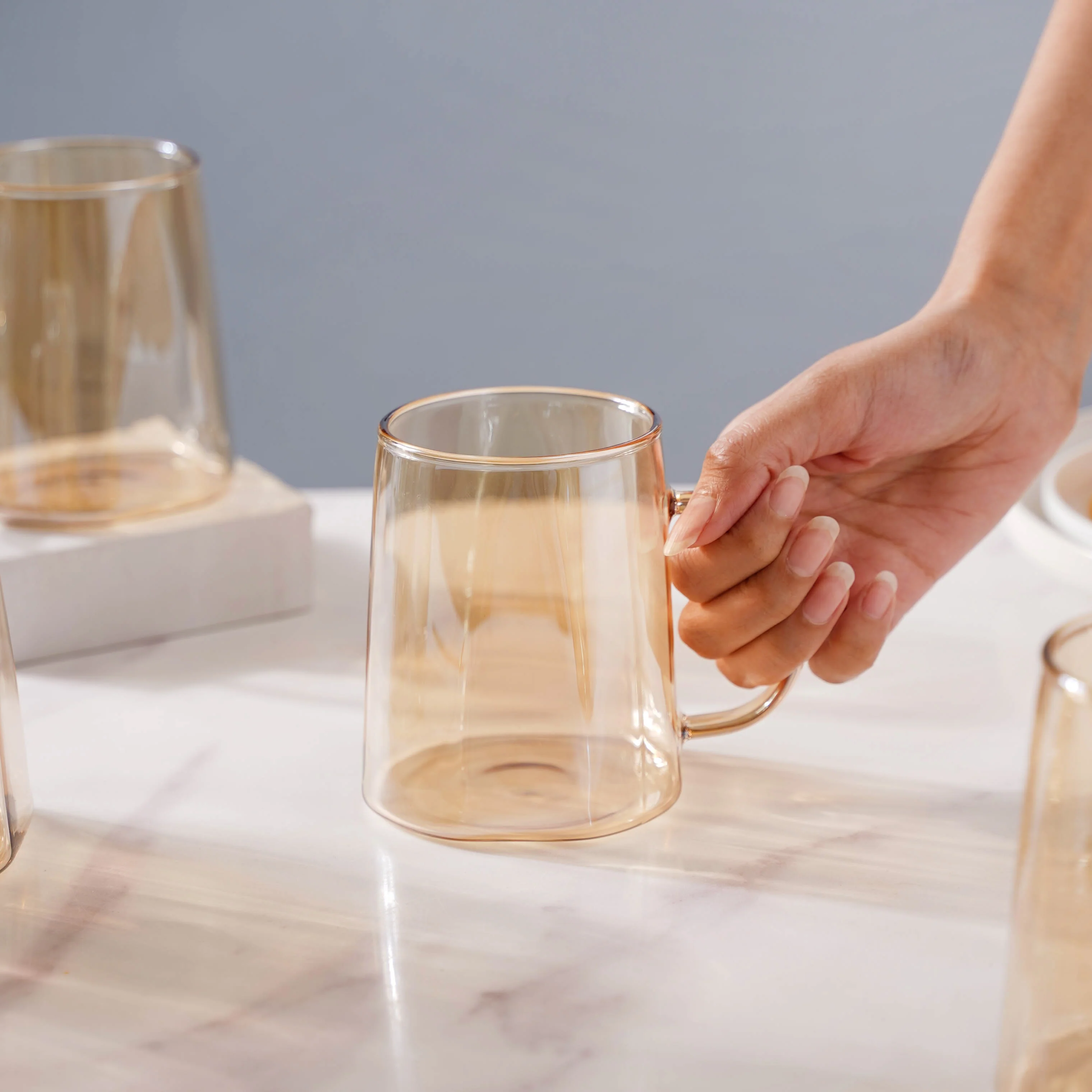 Amber Glass Jug and 4 Cups Set - Image 4