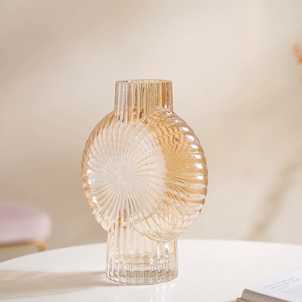 Armadillo Glass Vase Amber Small - Image 3