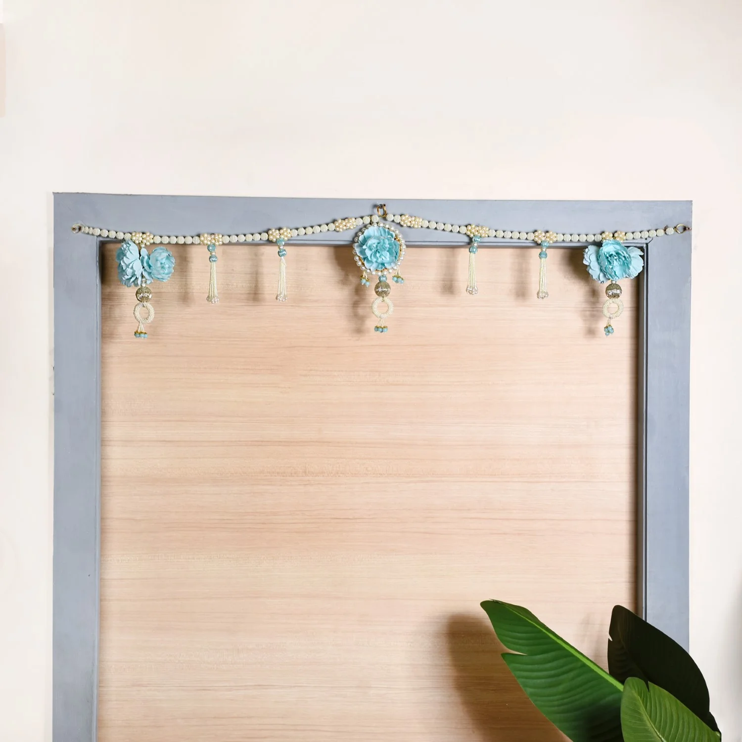 Artificial Pearl String Blue Blossom Door Hanging - Image 3