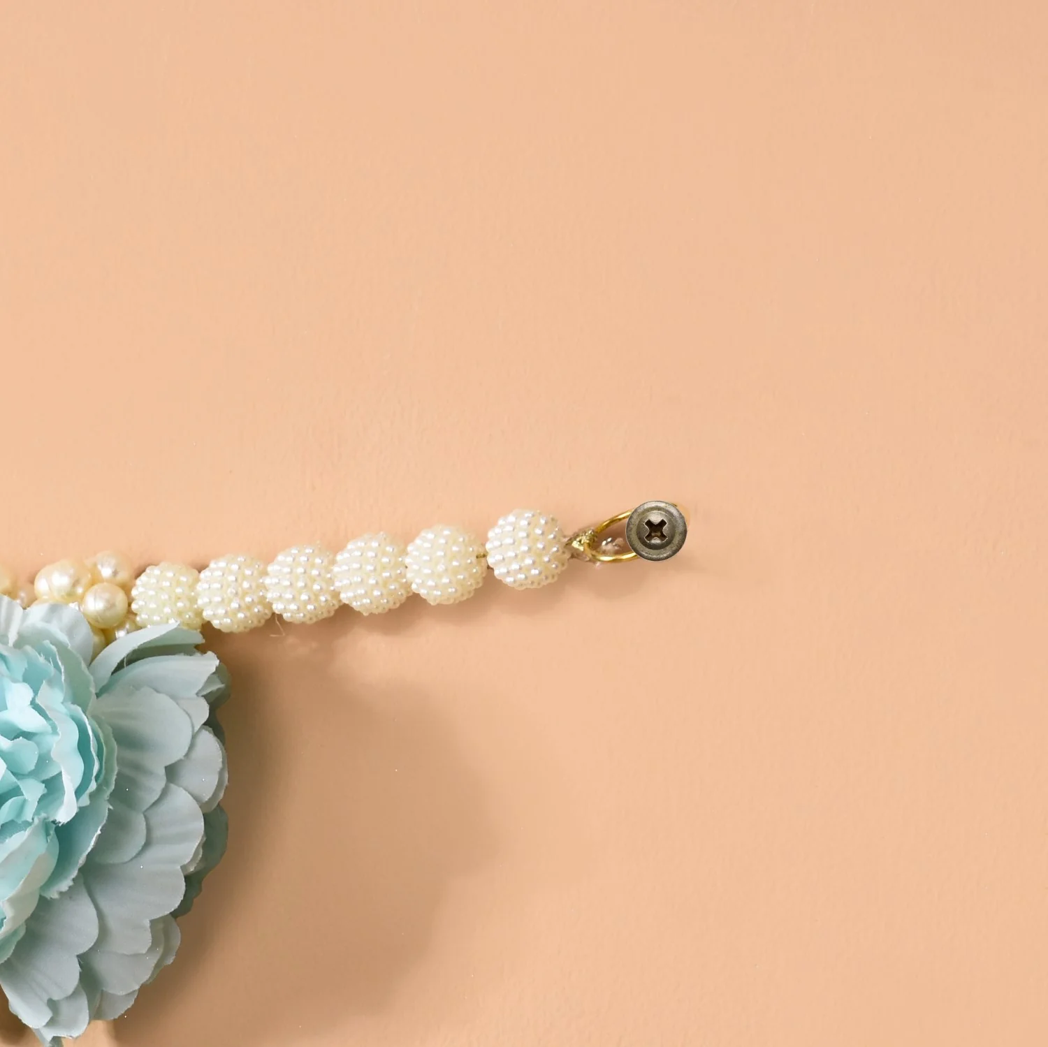 Artificial Pearl String Blue Blossom Door Hanging - Image 7