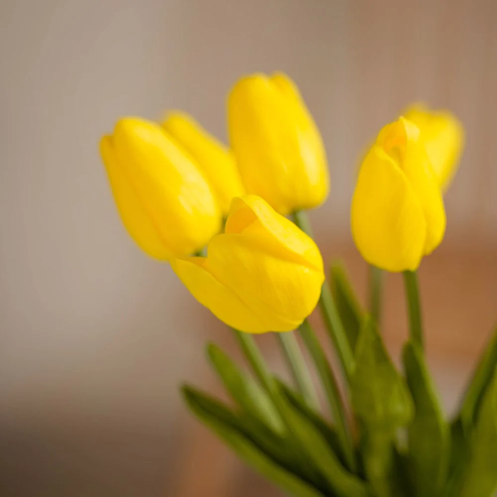 Artificial Tulip Flowers Yellow Set Of 9 - Image 4