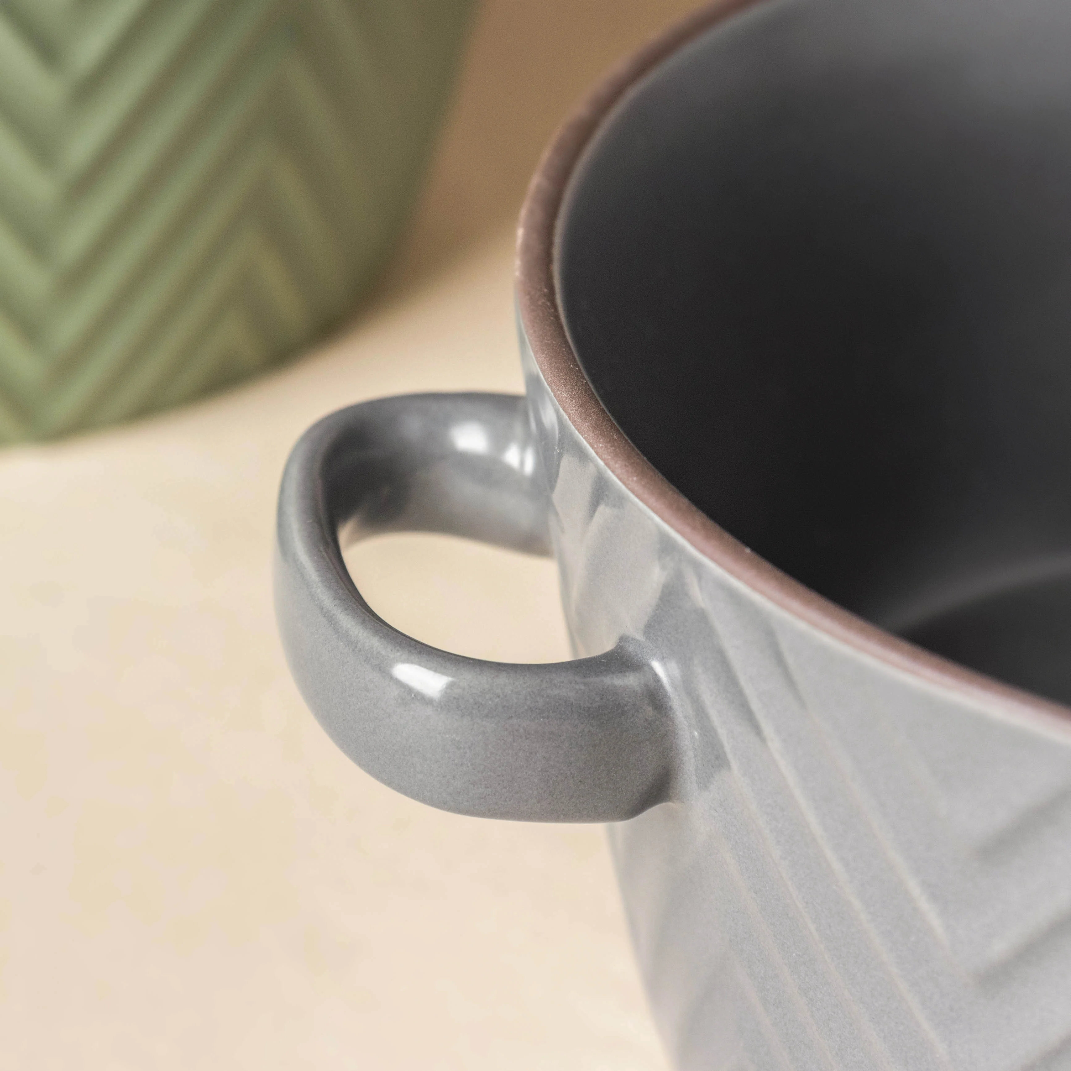 Asphalt Grey Textured Noodle Bowl - Image 4