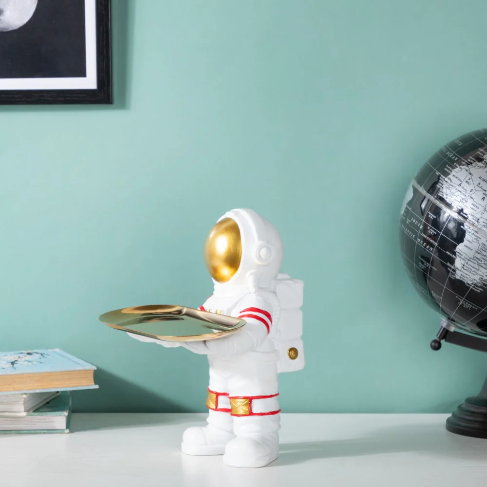 Astronaut Decor Showpiece With Trinket Tray 9 Inch - Image 7