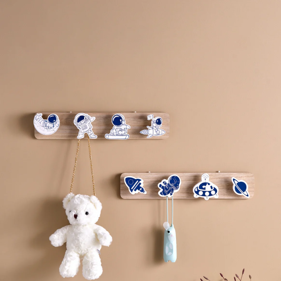 Astronaut Wall Hook - Image 4