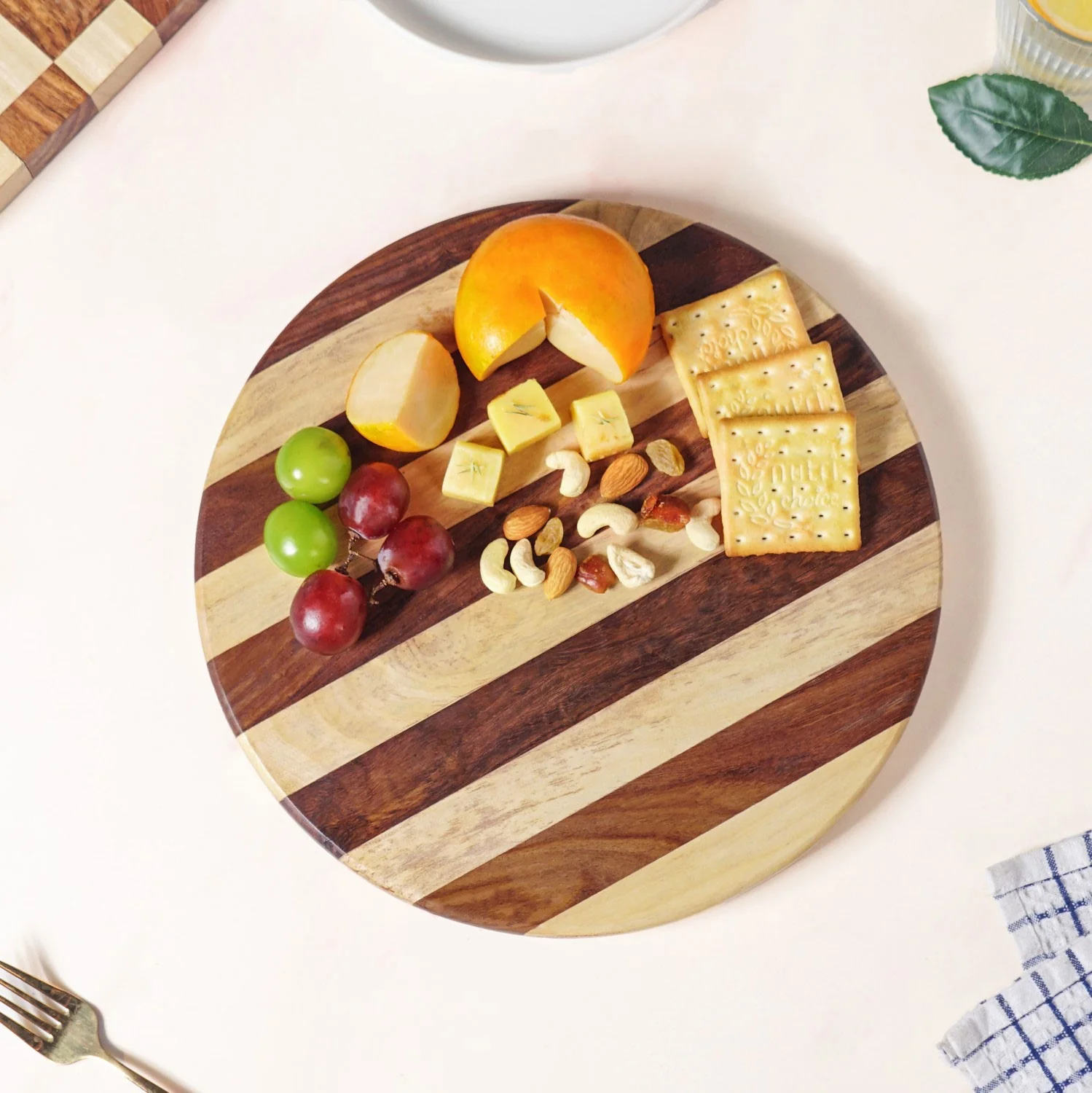Atelier Serve And Slice Wooden Cheese Platter 30cm - Image 7