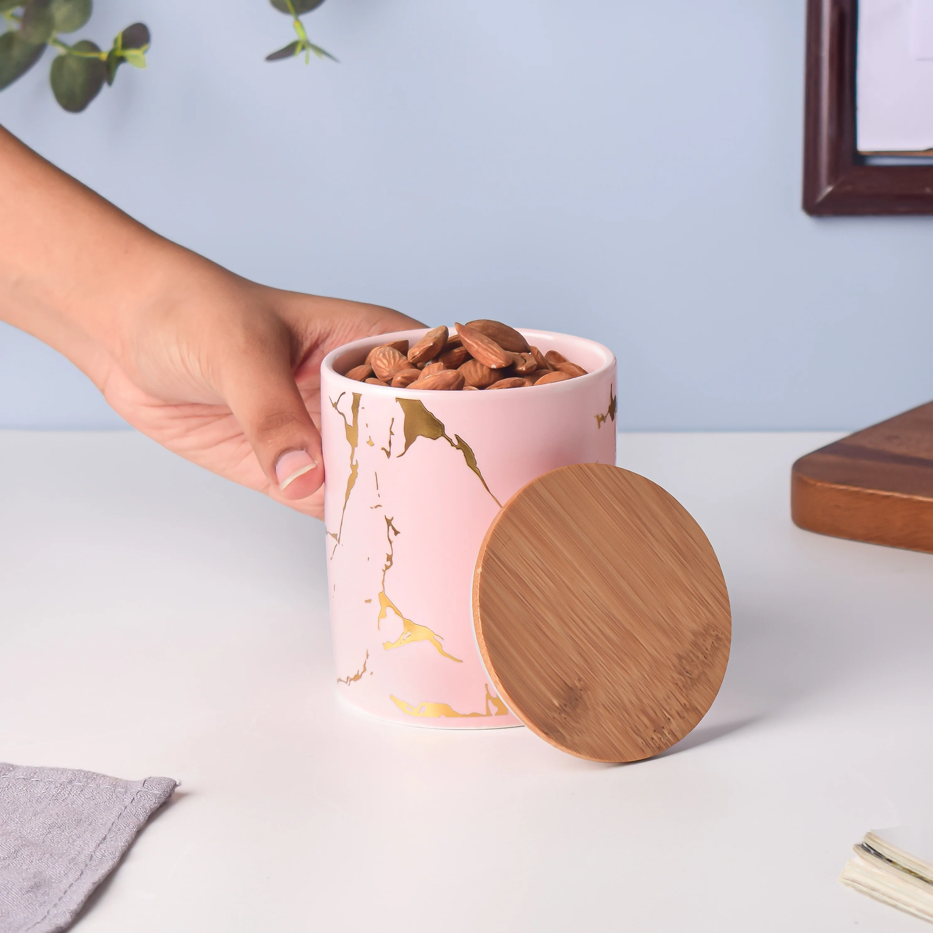 Auric Marble Pink Jar with Lid - Image 3