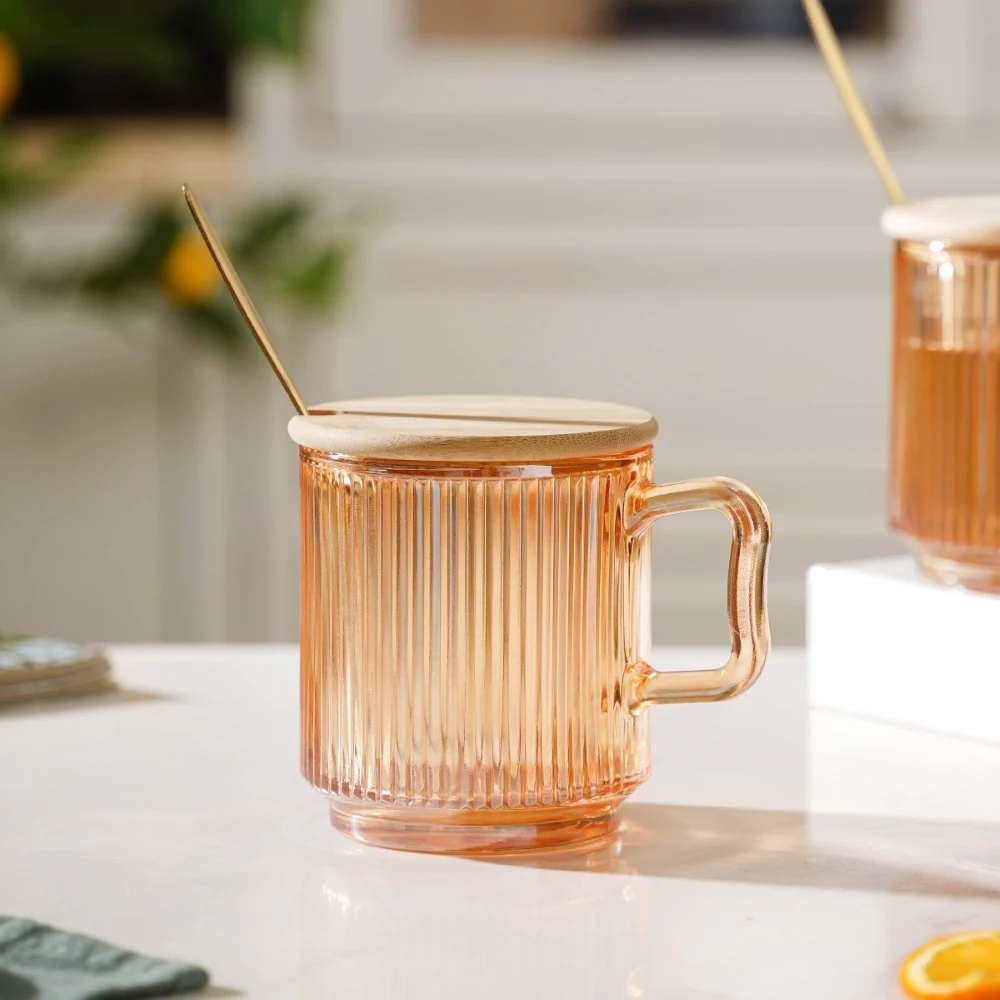 Aurora Ribbed Amber Glass Mug With Lid And Spoon Set Of 2 350 ml - Image 6