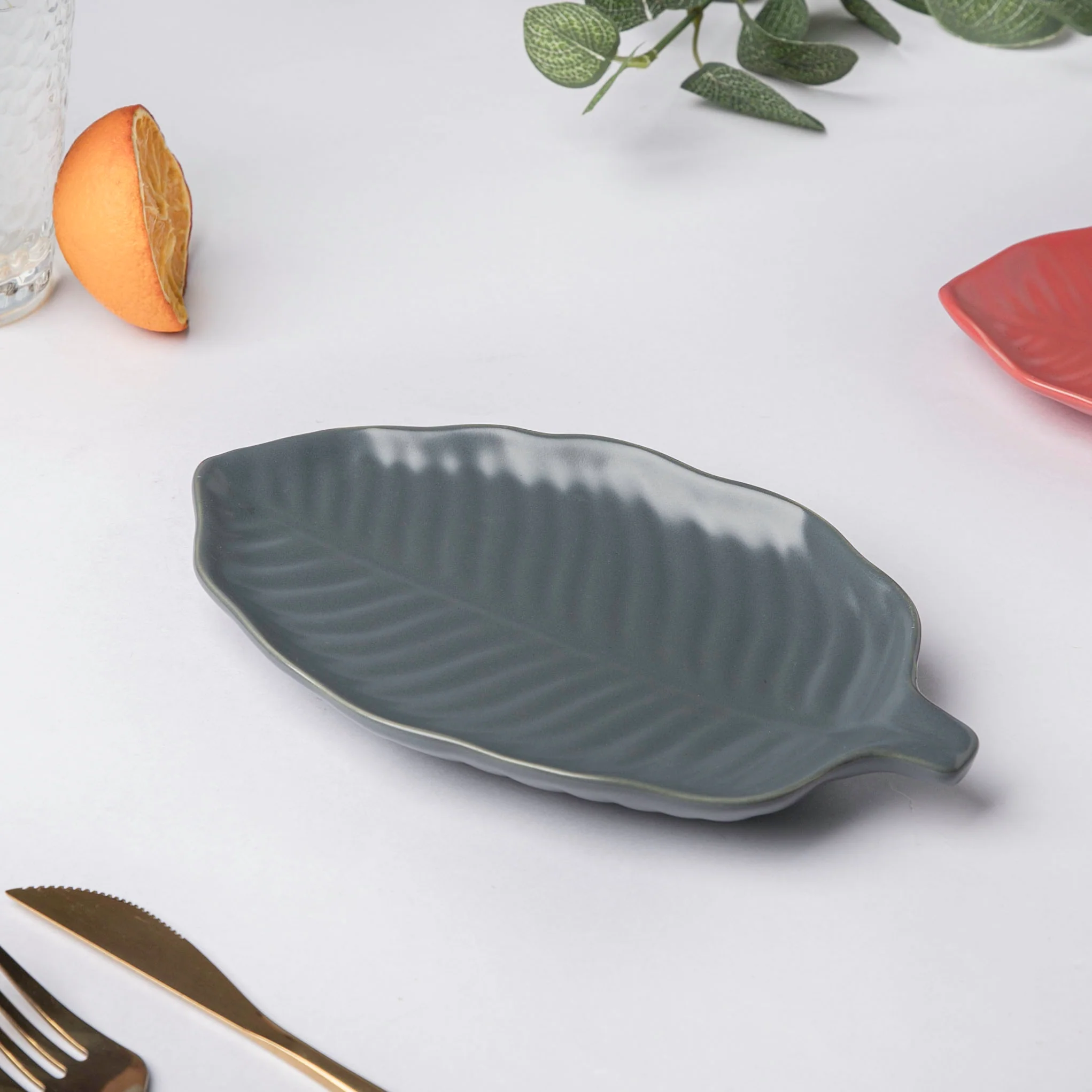 Autumn Grey Leaf Snack Plate 8.5 Inch - Image 4