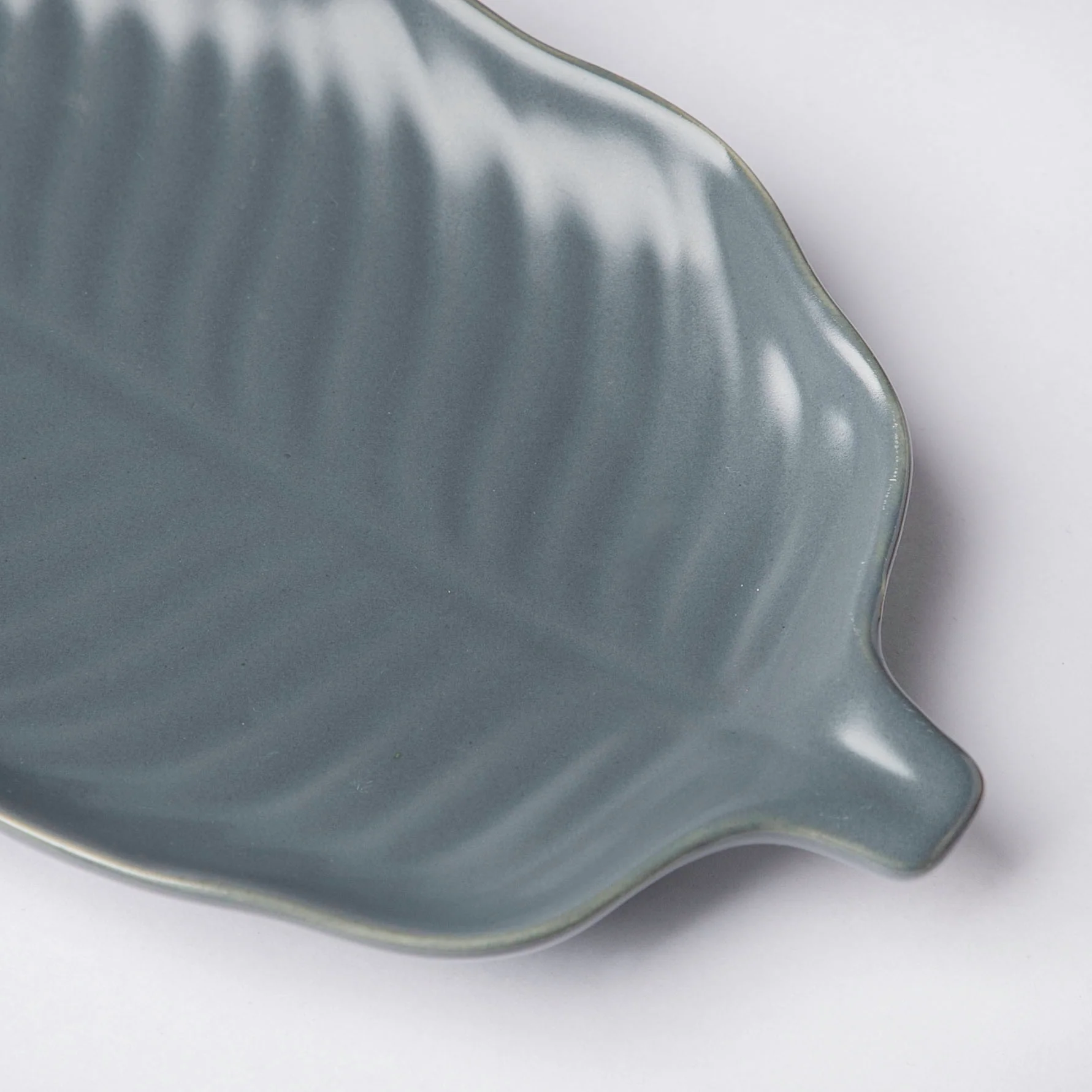Autumn Grey Leaf Snack Plate 8.5 Inch - Image 5