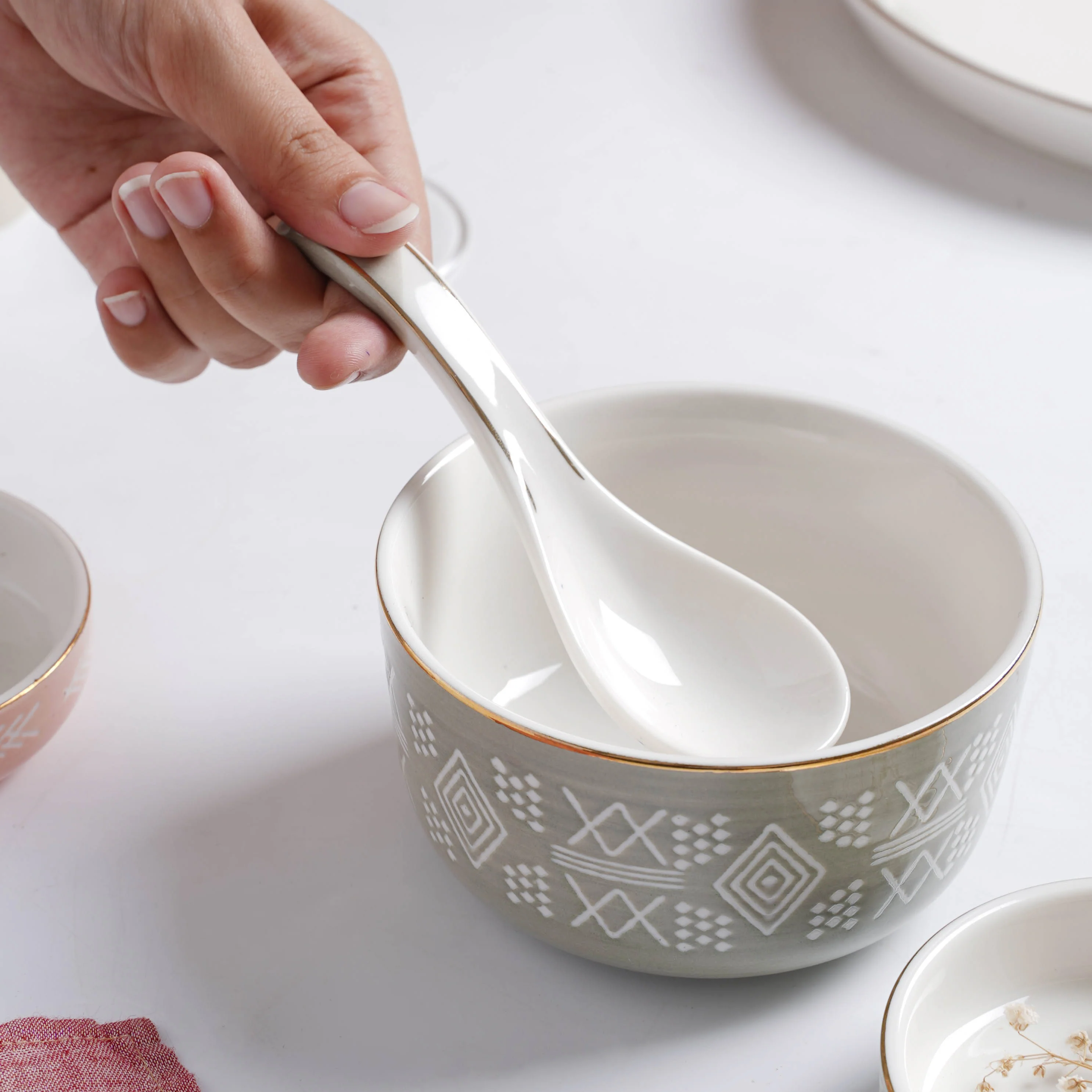 Azo Pink Grey 34 Piece Dinner Set For 6 - Image 9