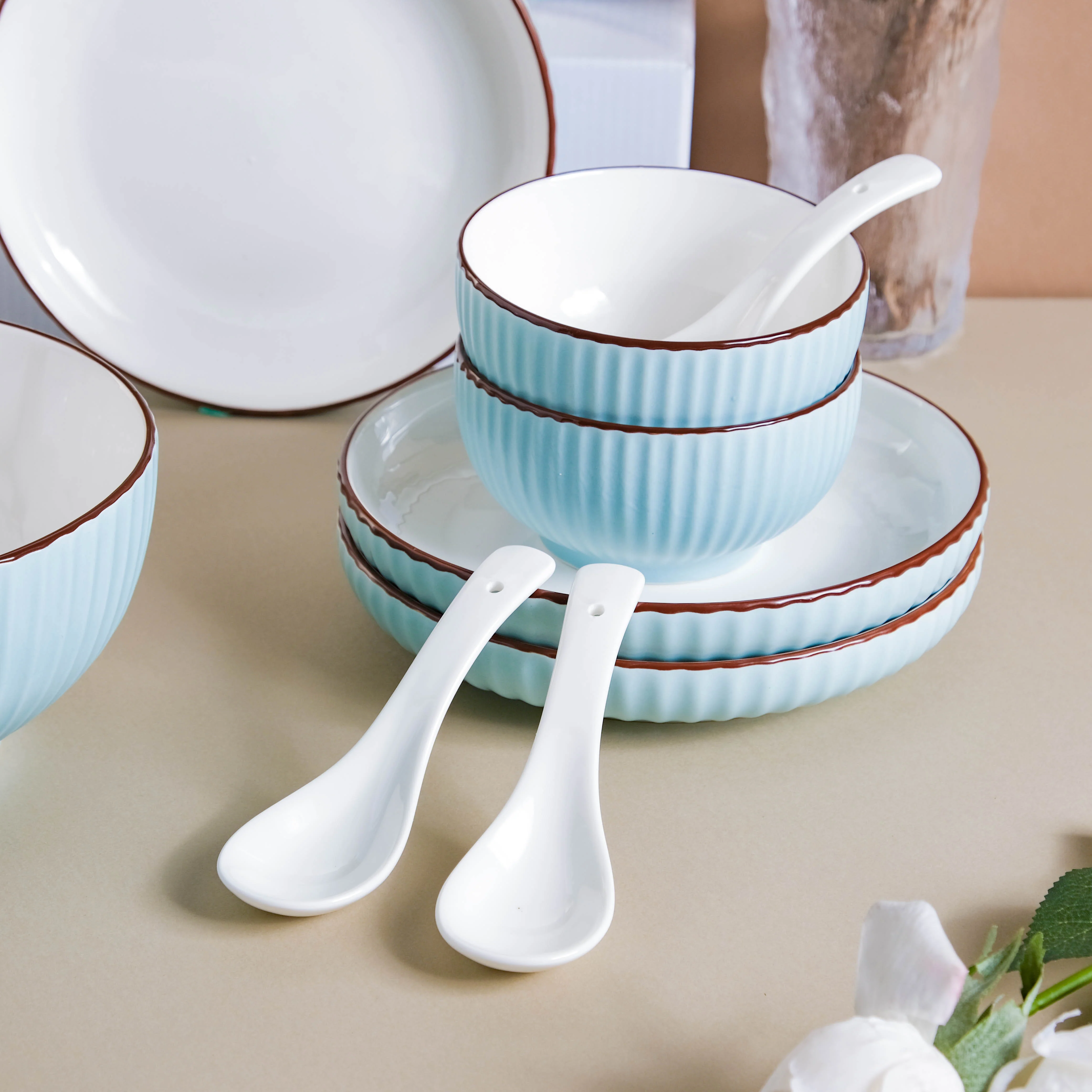Azure 18 Piece Soup Salad Set For 4 - Image 16