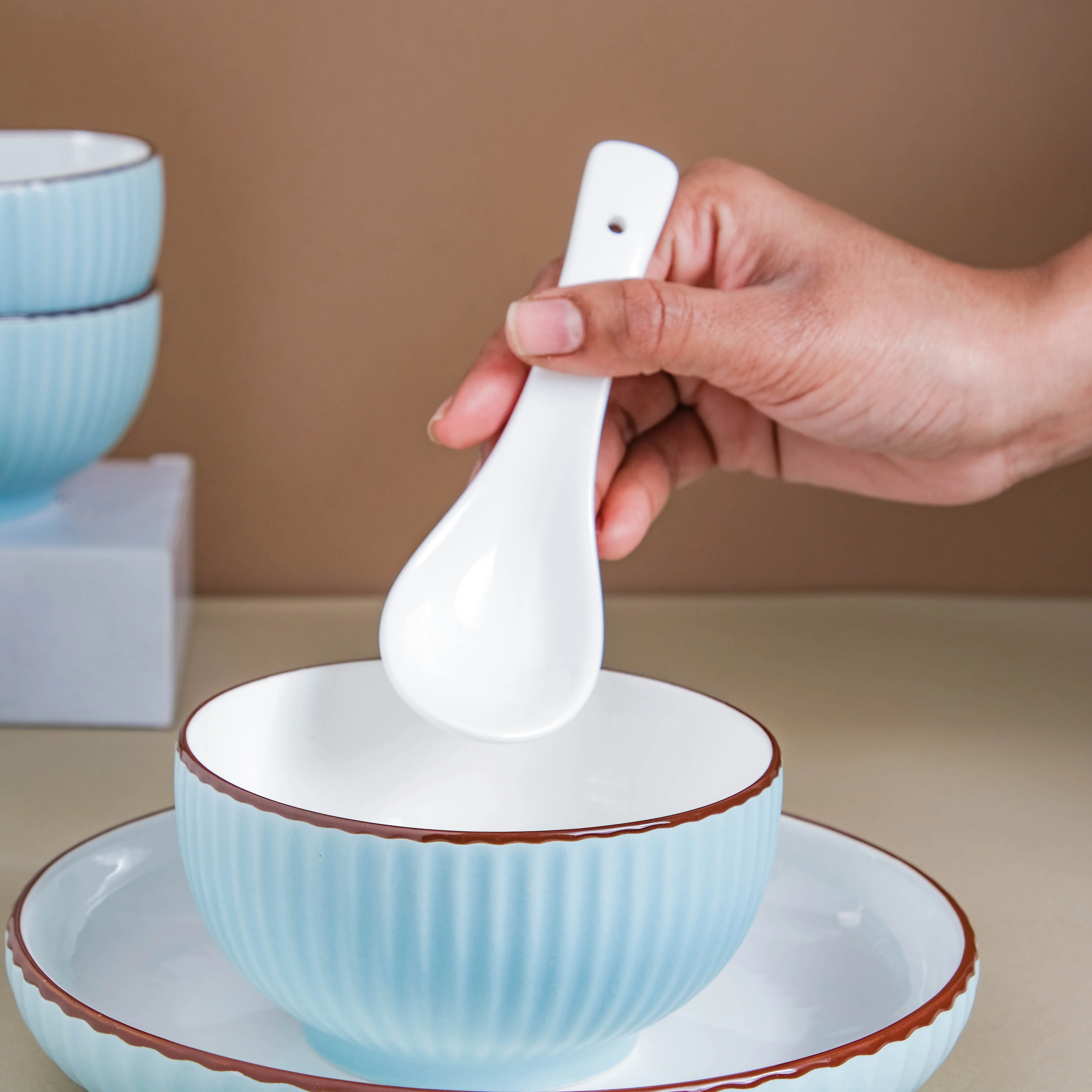 Azure 18 Piece Soup Salad Set For 4 - Image 18
