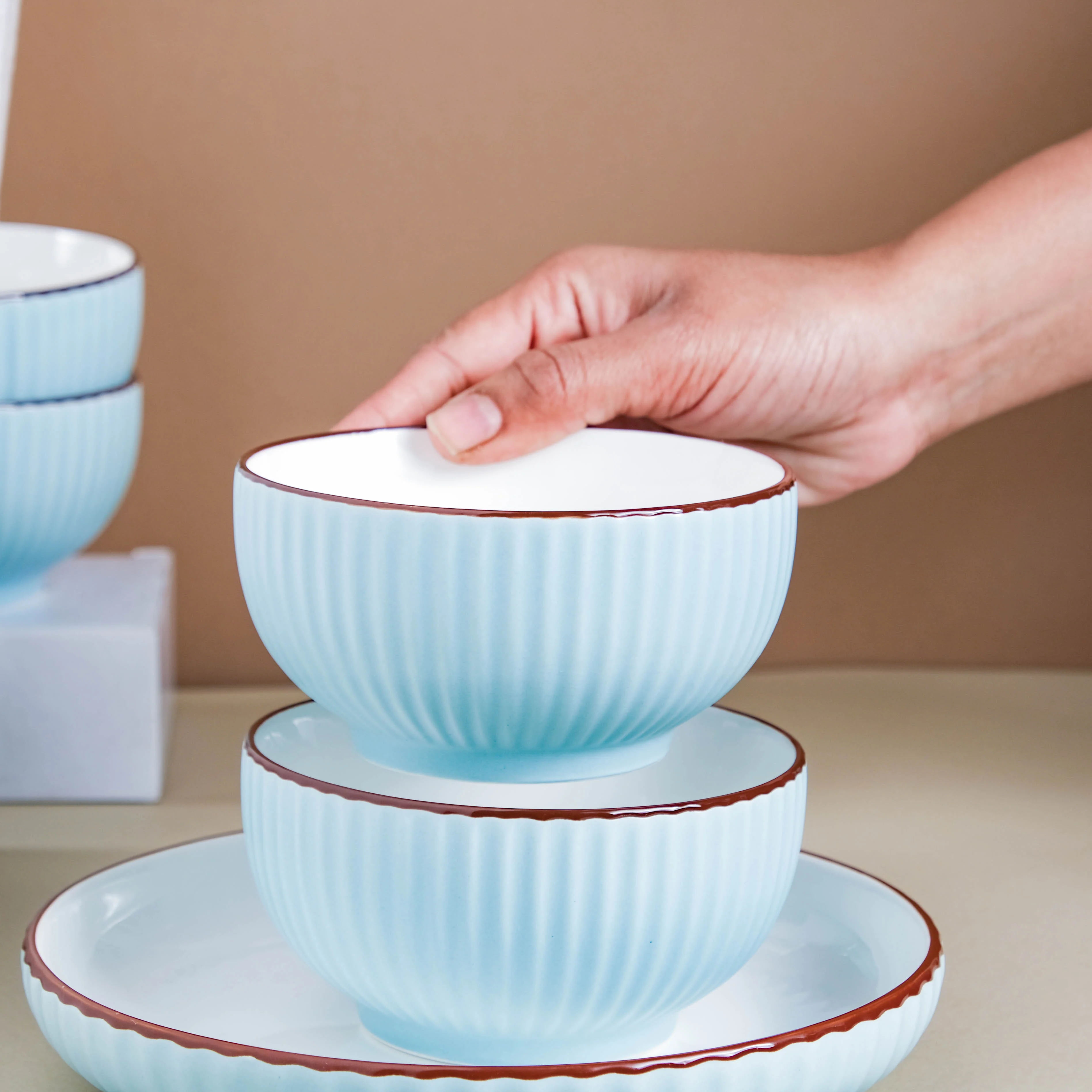 Azure 18 Piece Soup Salad Set For 4 - Image 5