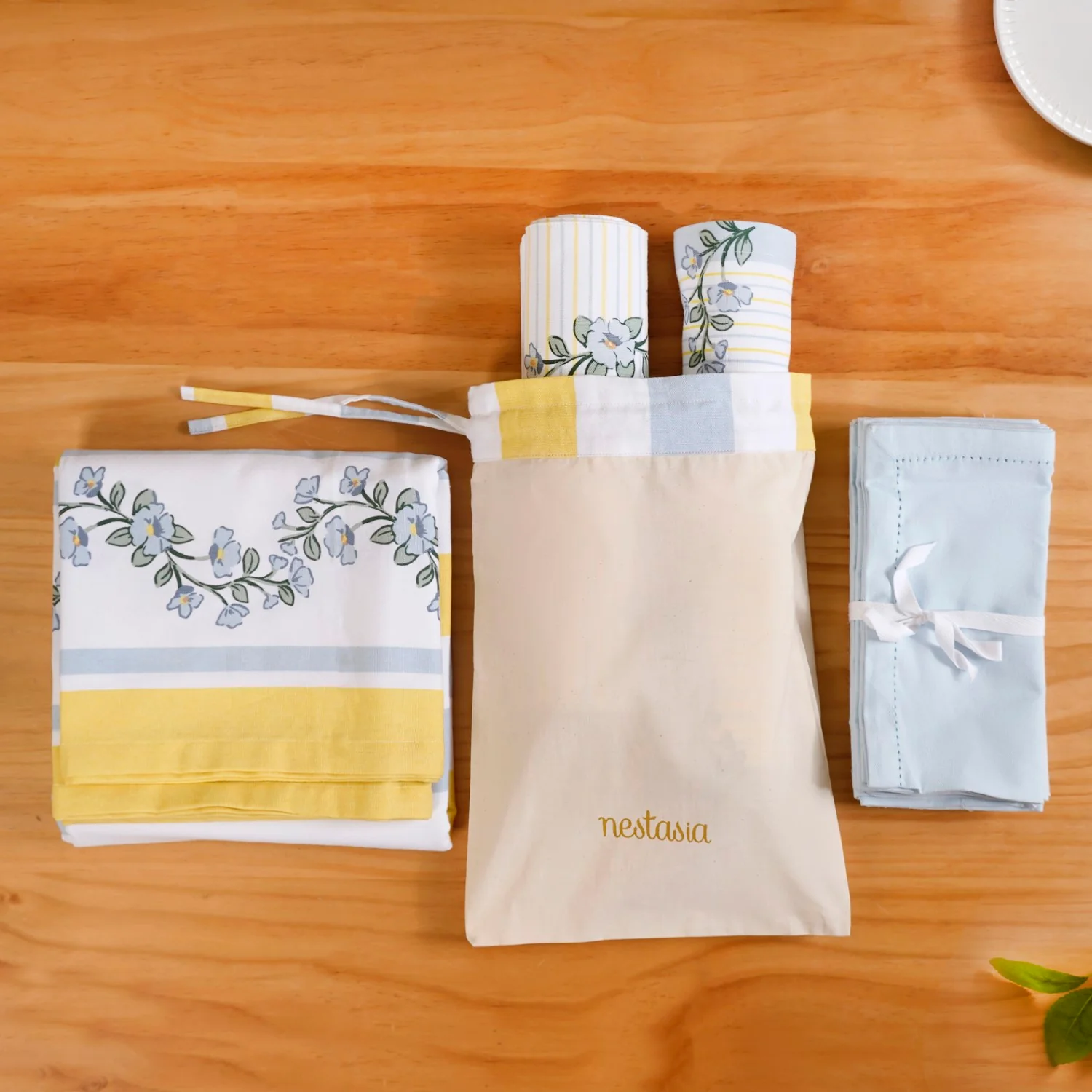 Azzuro Table Cover Placemat Runner and Napkin Set - Image 7