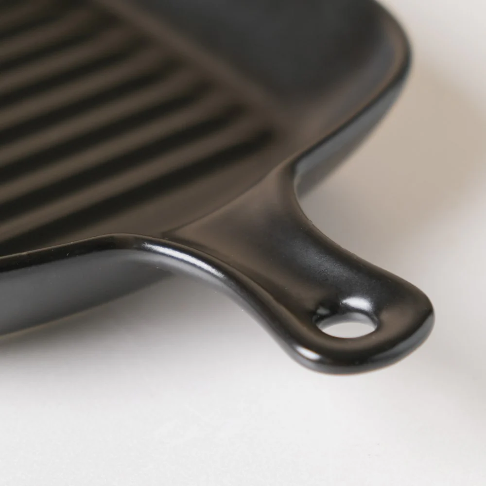 Ribbed Ceramic Baking Plate With Handle Black 250 ml - Image 7