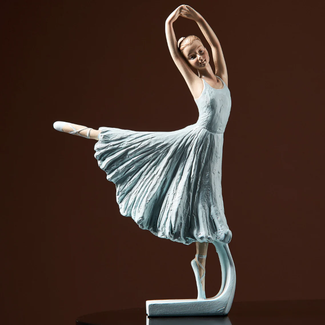 Ballerina Showpiece - Image 4