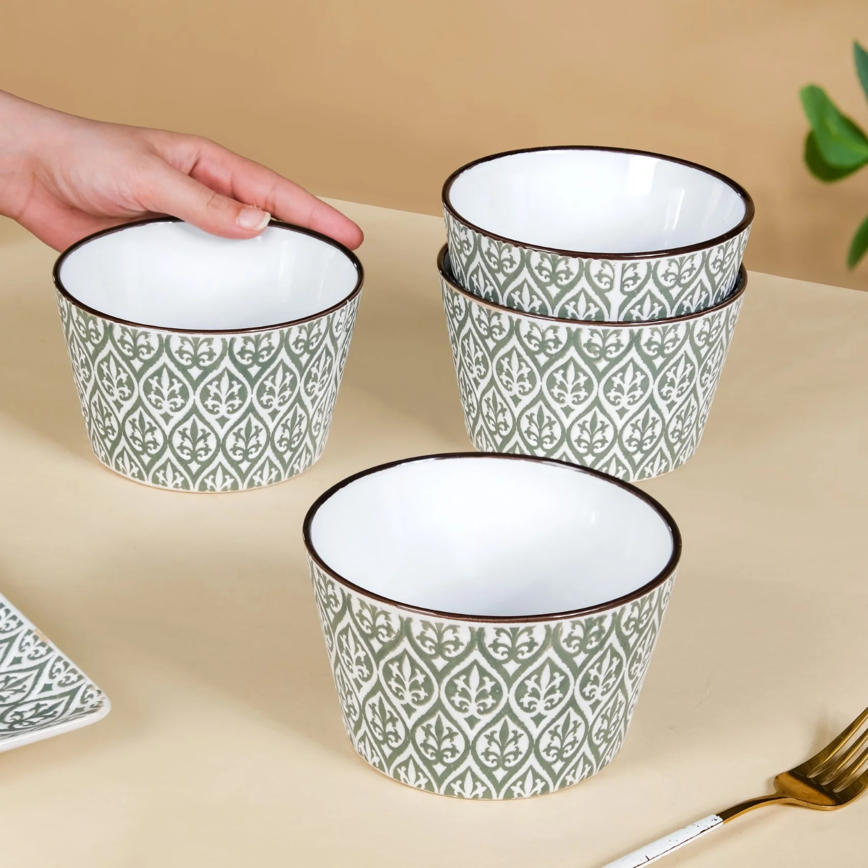 Baroque Set Of 4 Ceramic Serving Bowl Sage 650ml - Image 3