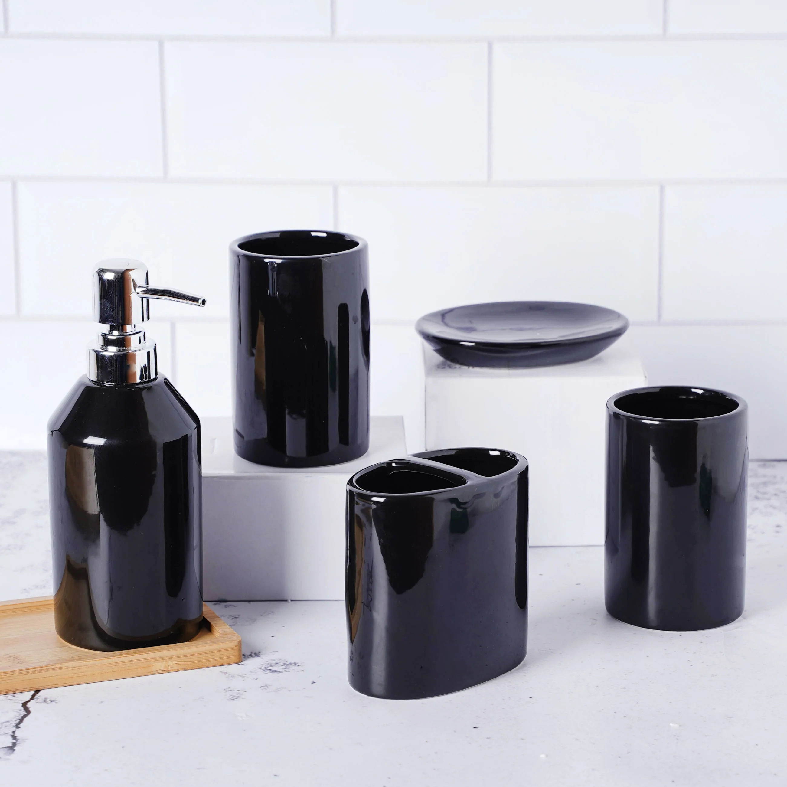 Bathroom Set of 5 - Image 3