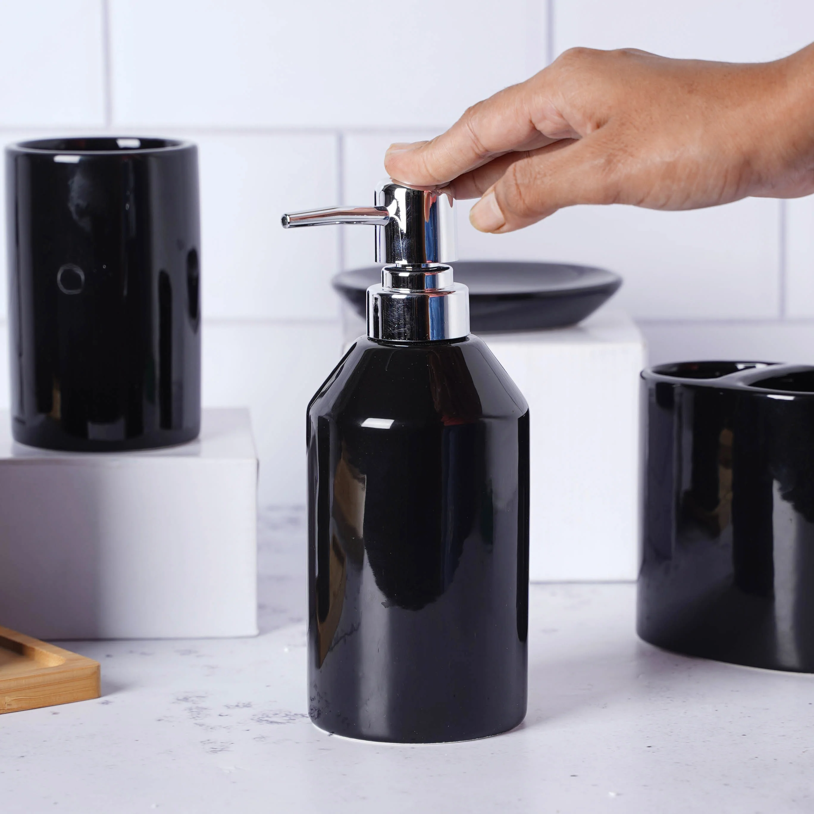 Bathroom Set of 5 - Image 4