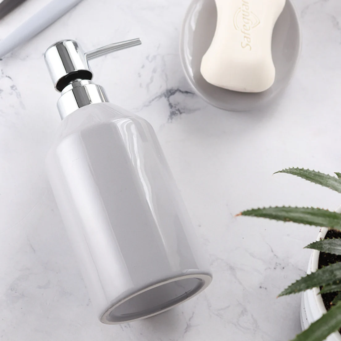 Bathroom Set of 5 Grey - Image 10