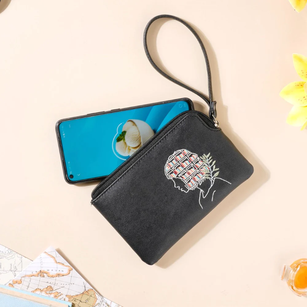 Beautiful Mind Wristlet Black - Image 4