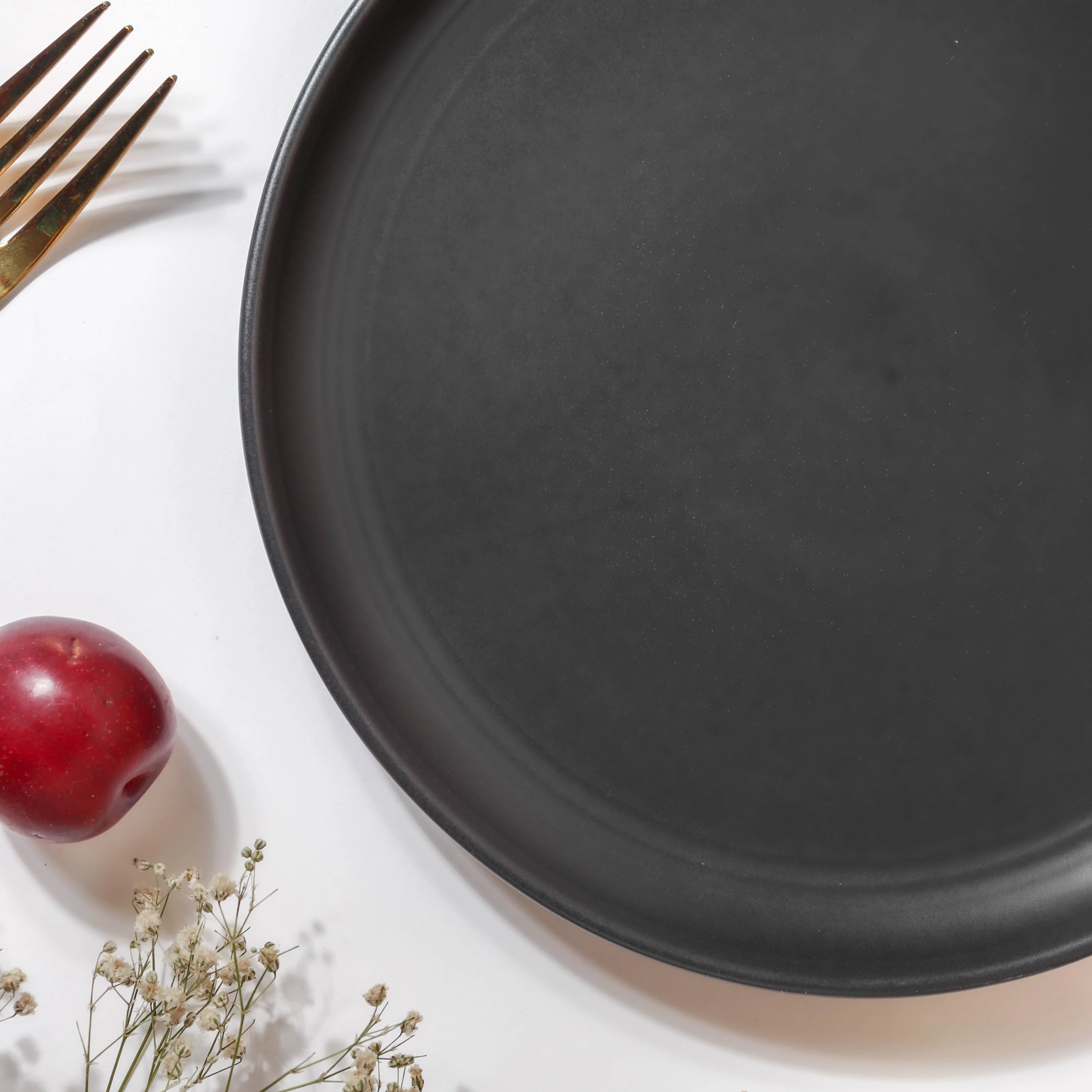 Bellinor Black Snack Plate 8 Inch - Image 7