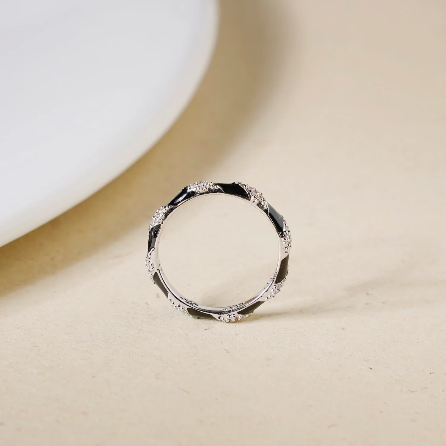 Black And Silver Swirl Ring - Image 5