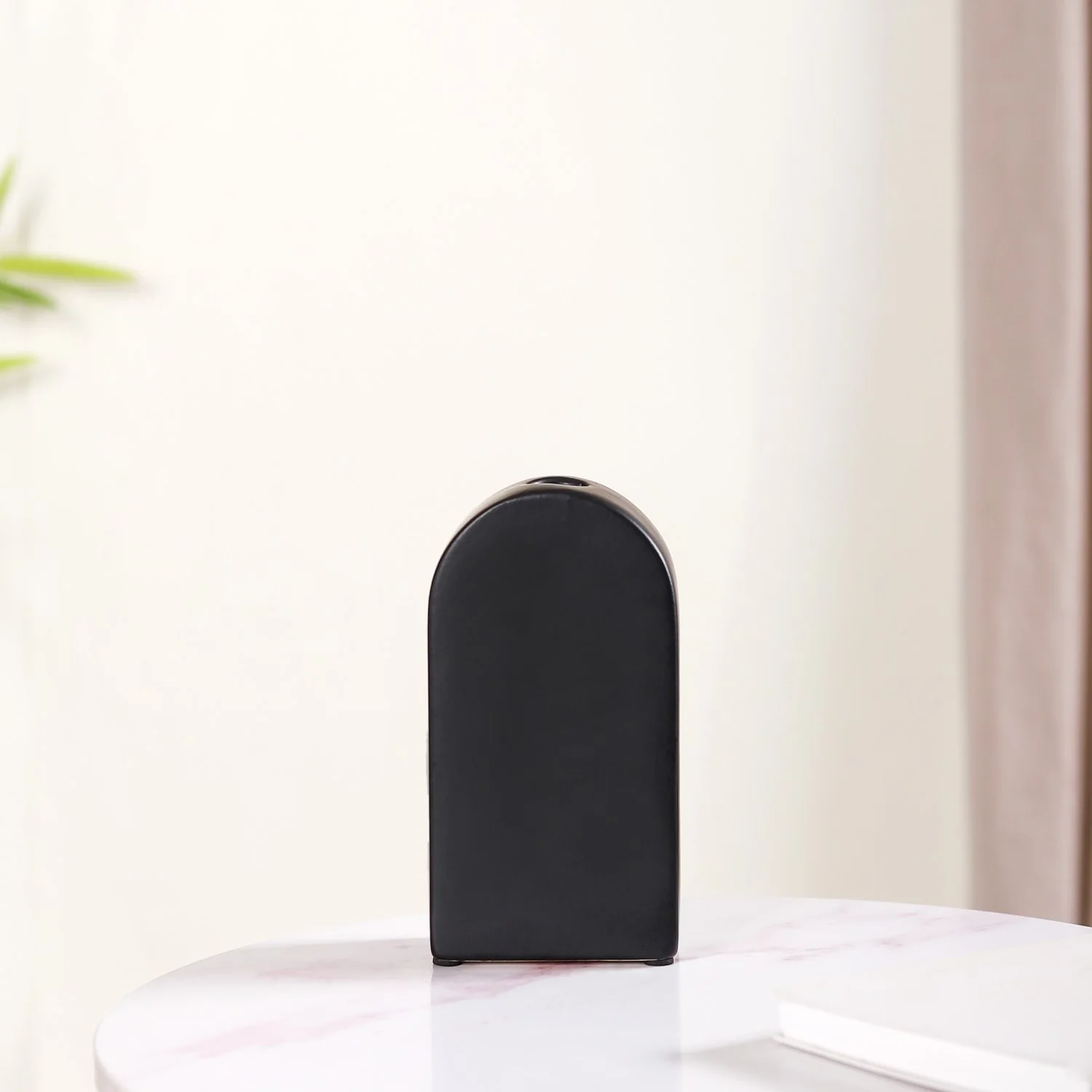 Black And White Arch Vase - Image 10