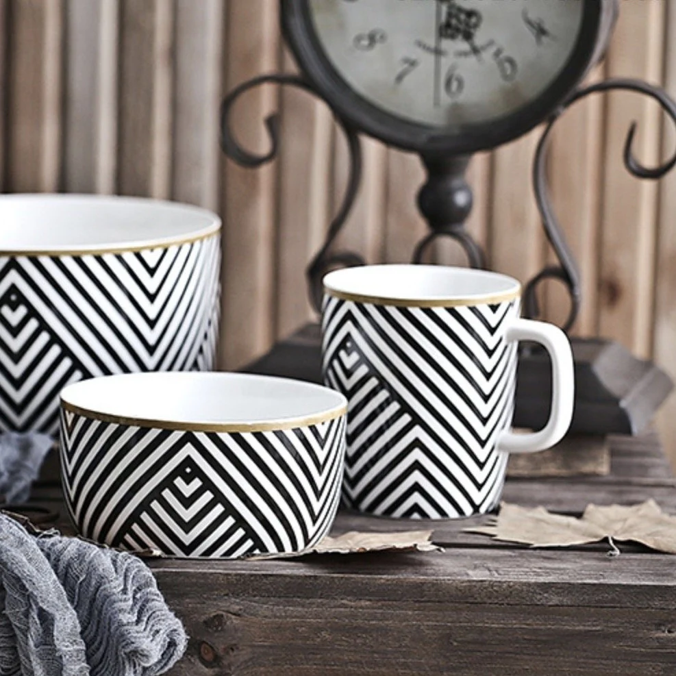 Black and White Mug - Image 5