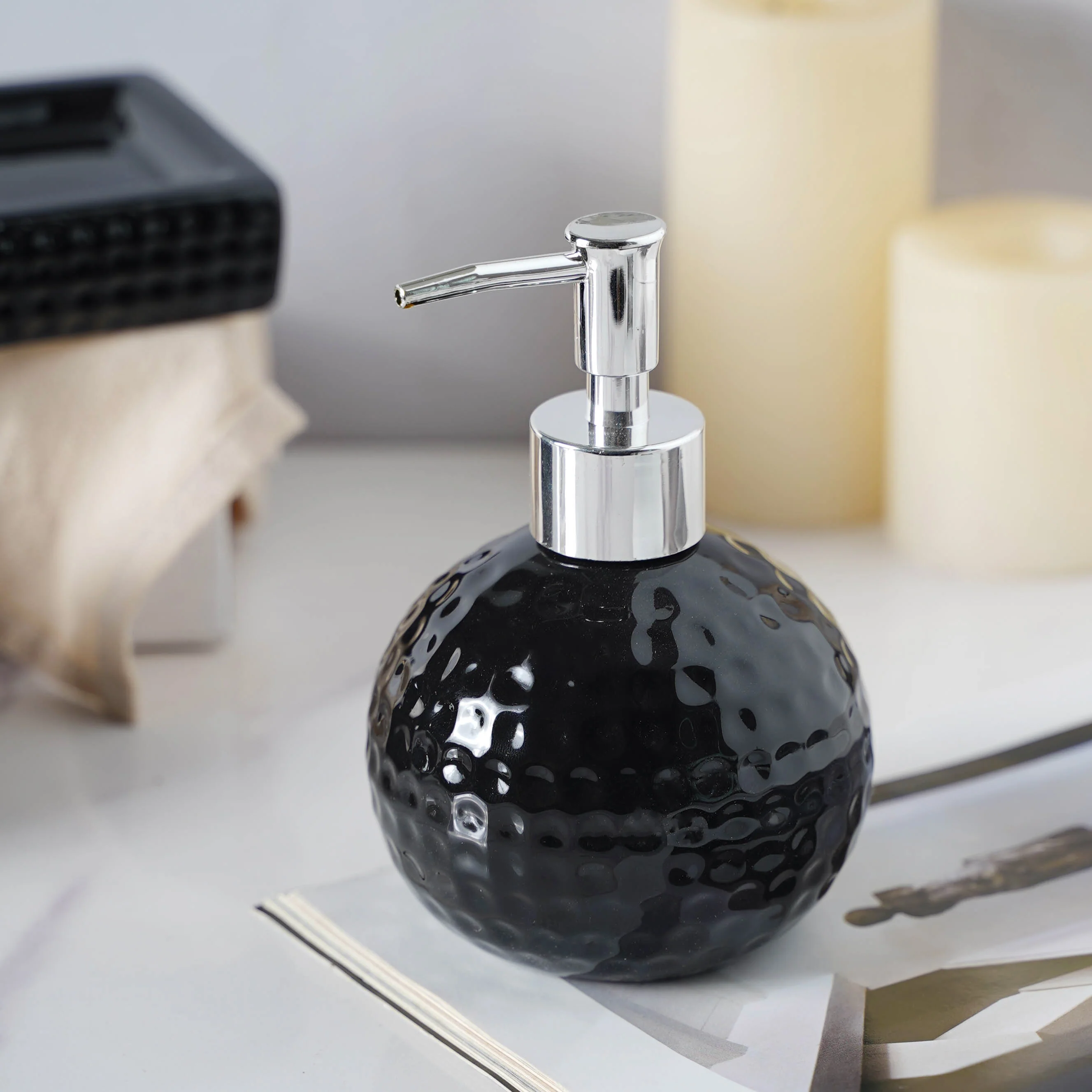 Black Fantasia Bath Set - Image 7