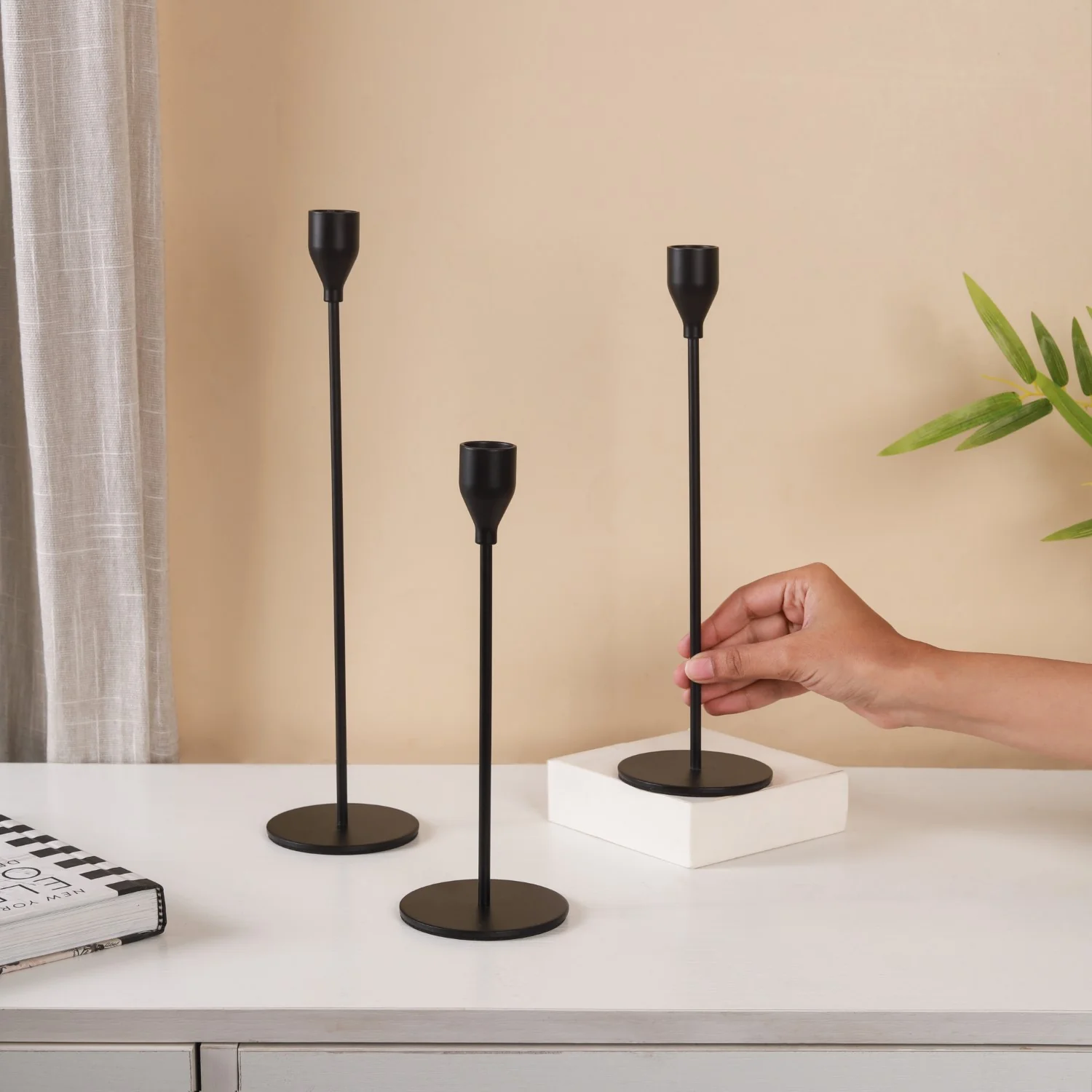 Black Glossy Candle Stand - Image 2