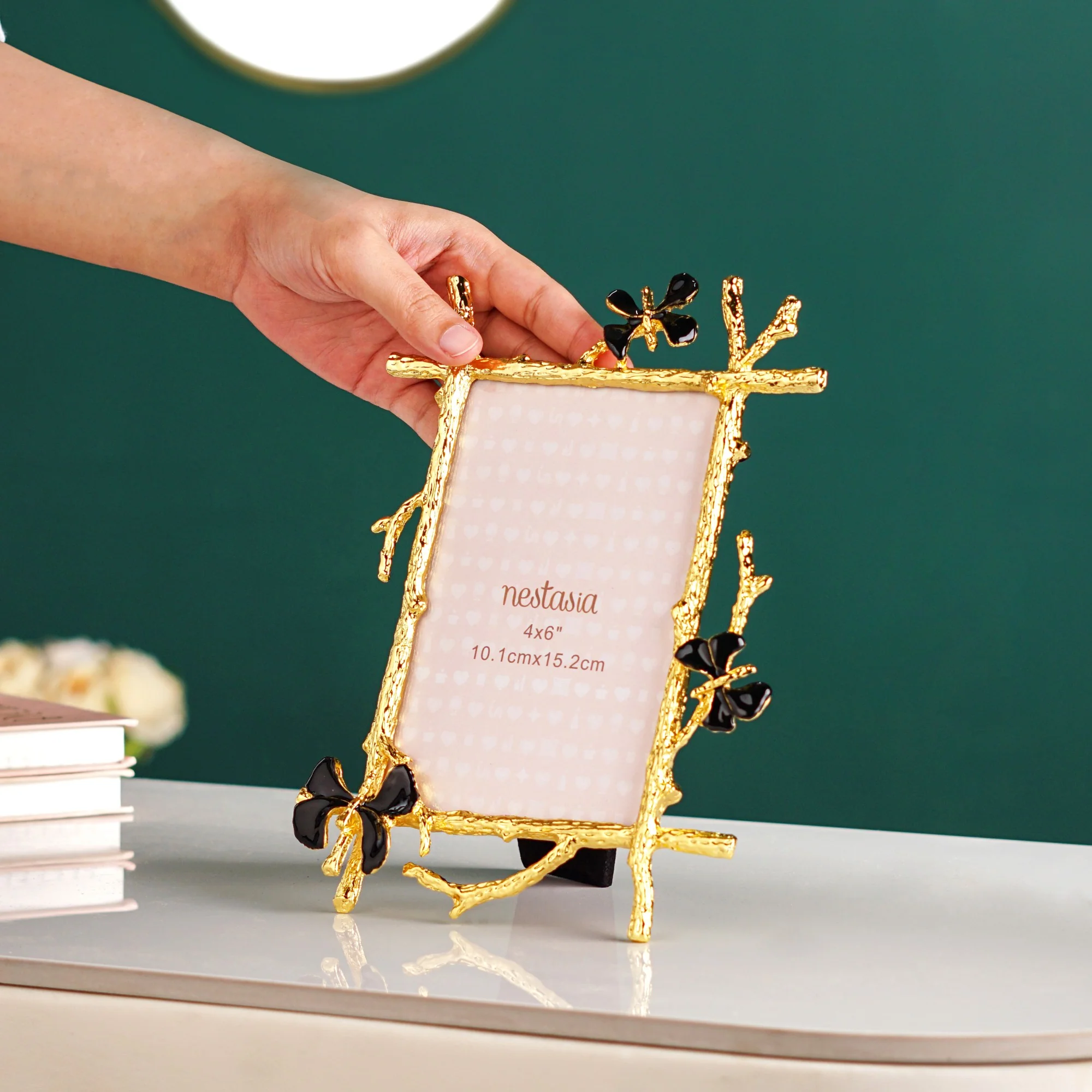 Black Gold Art Photo Frame Small 10x15cm - Image 3