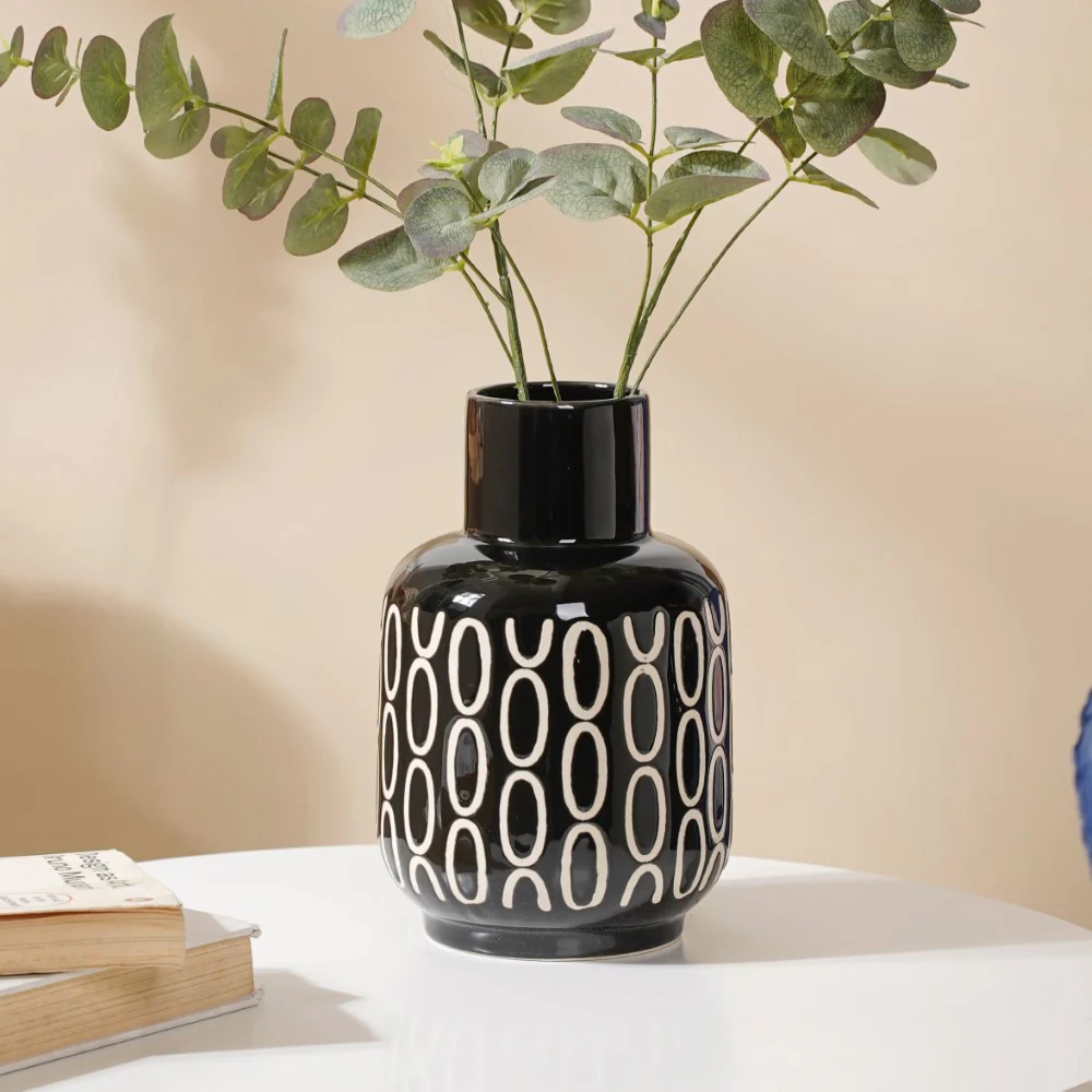 Black Room Decor Vase - Image 5