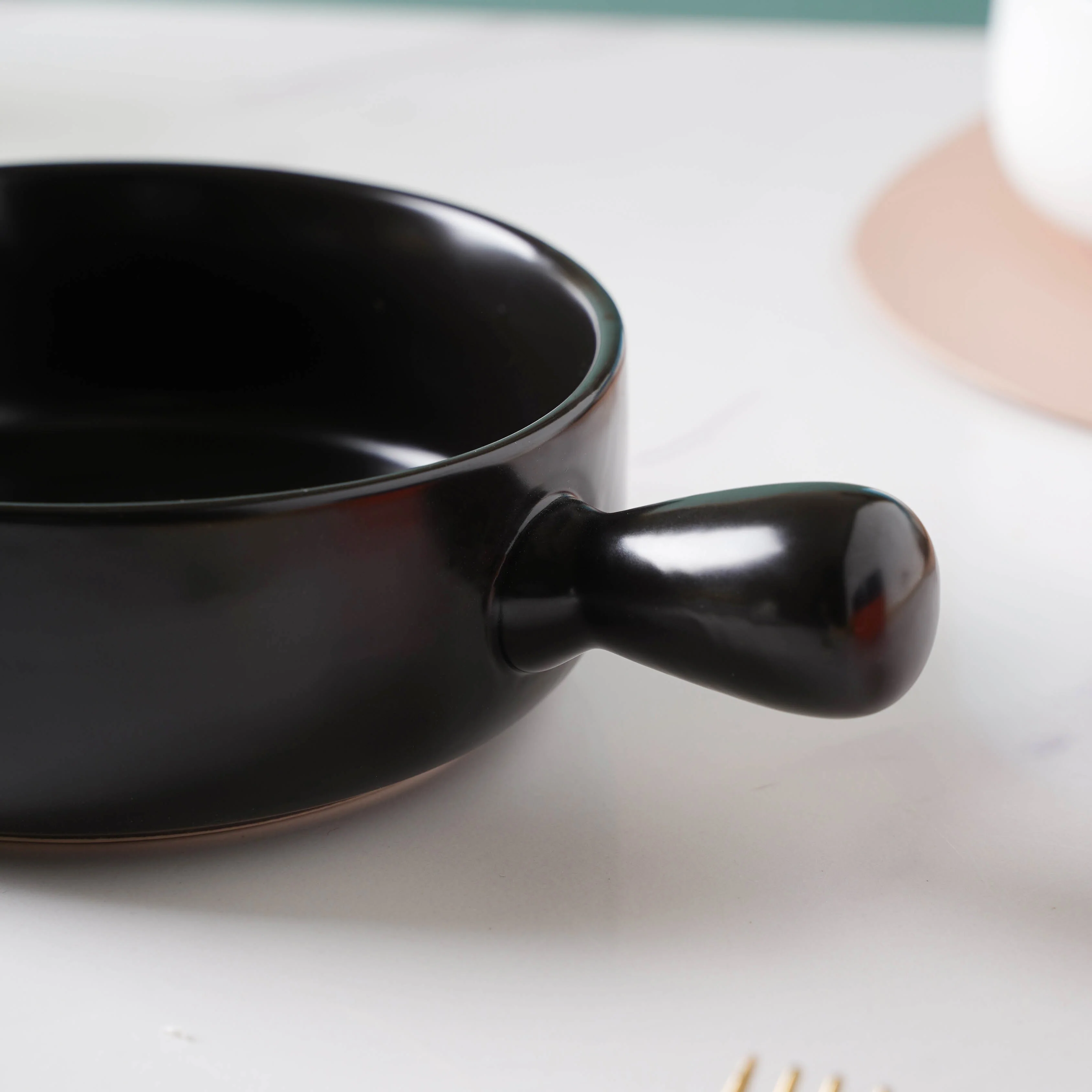 Black Sesame Baking Pan With Handle - Image 4