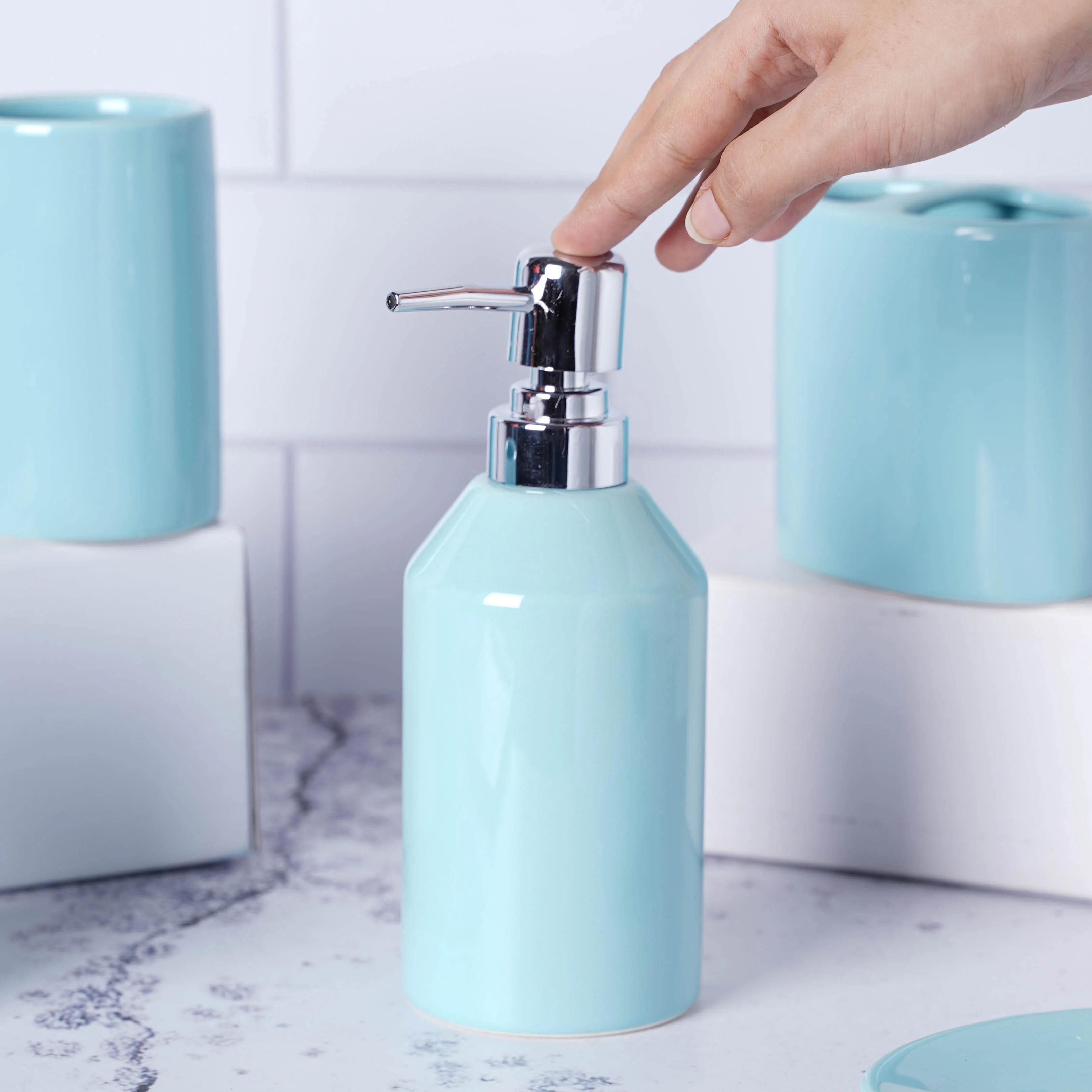 Blue Bathroom Set - Image 14