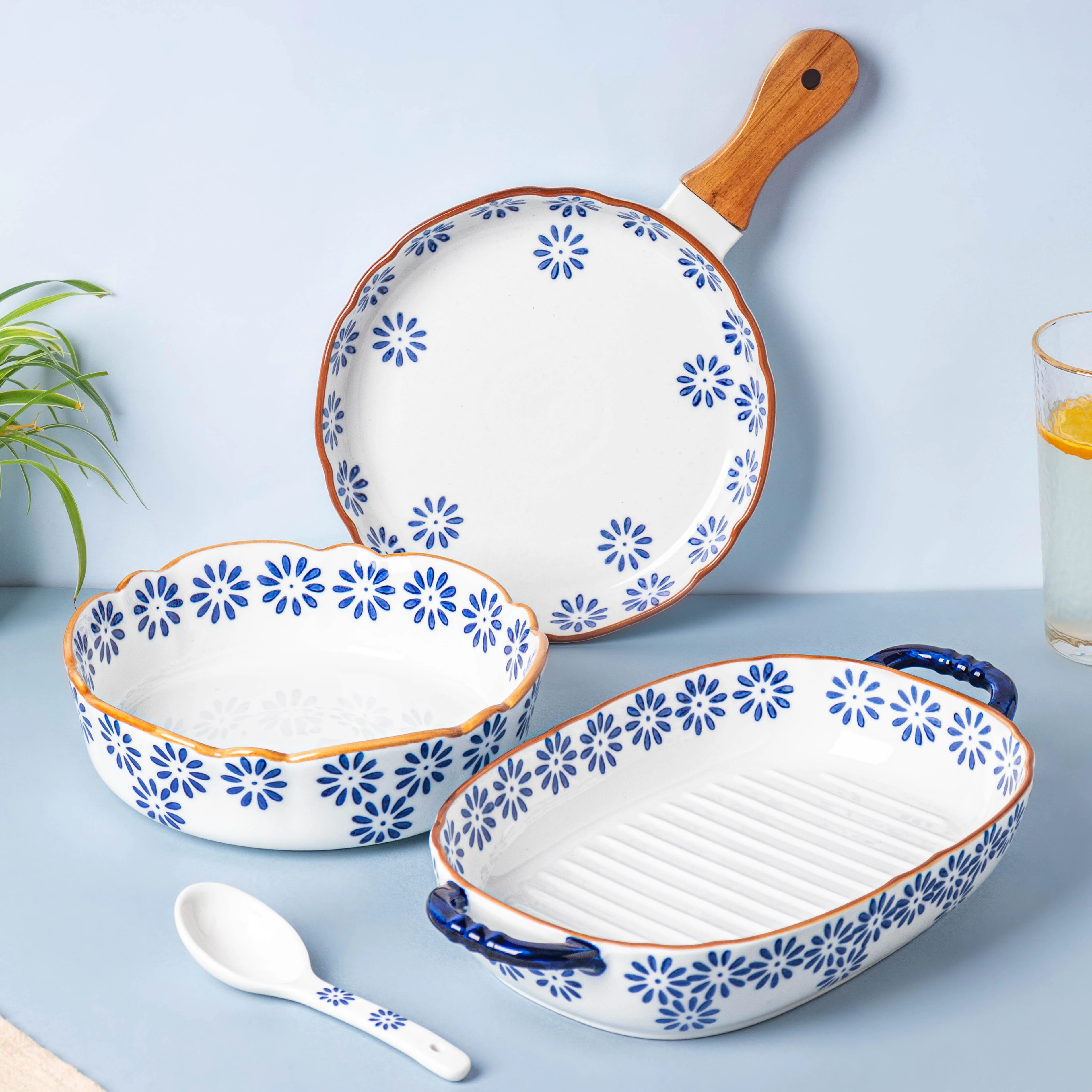 Blue Daisy Soup Spoon - Image 5