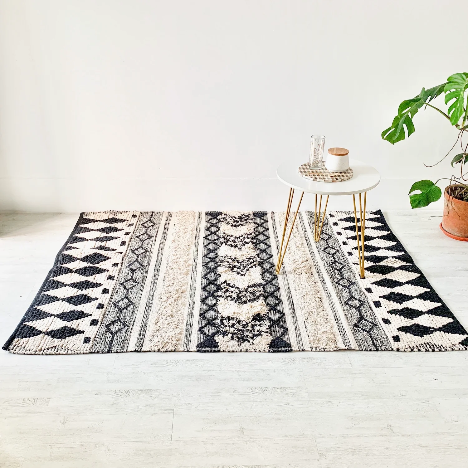 BOHO Avery Hand Woven Rug - Black & Beige - Image 3